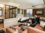 Premium Club Corner Room в The Landmark Bangkok