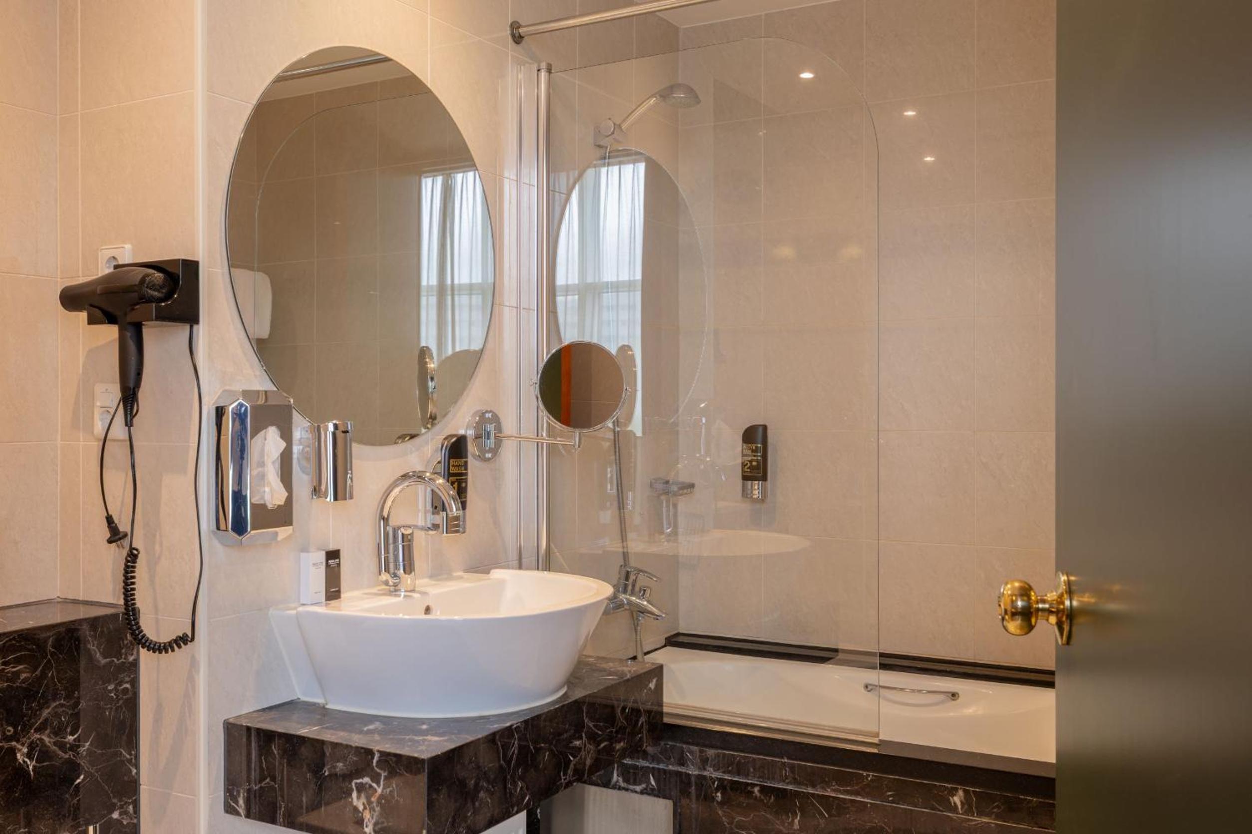 Deluxe Junior Suite