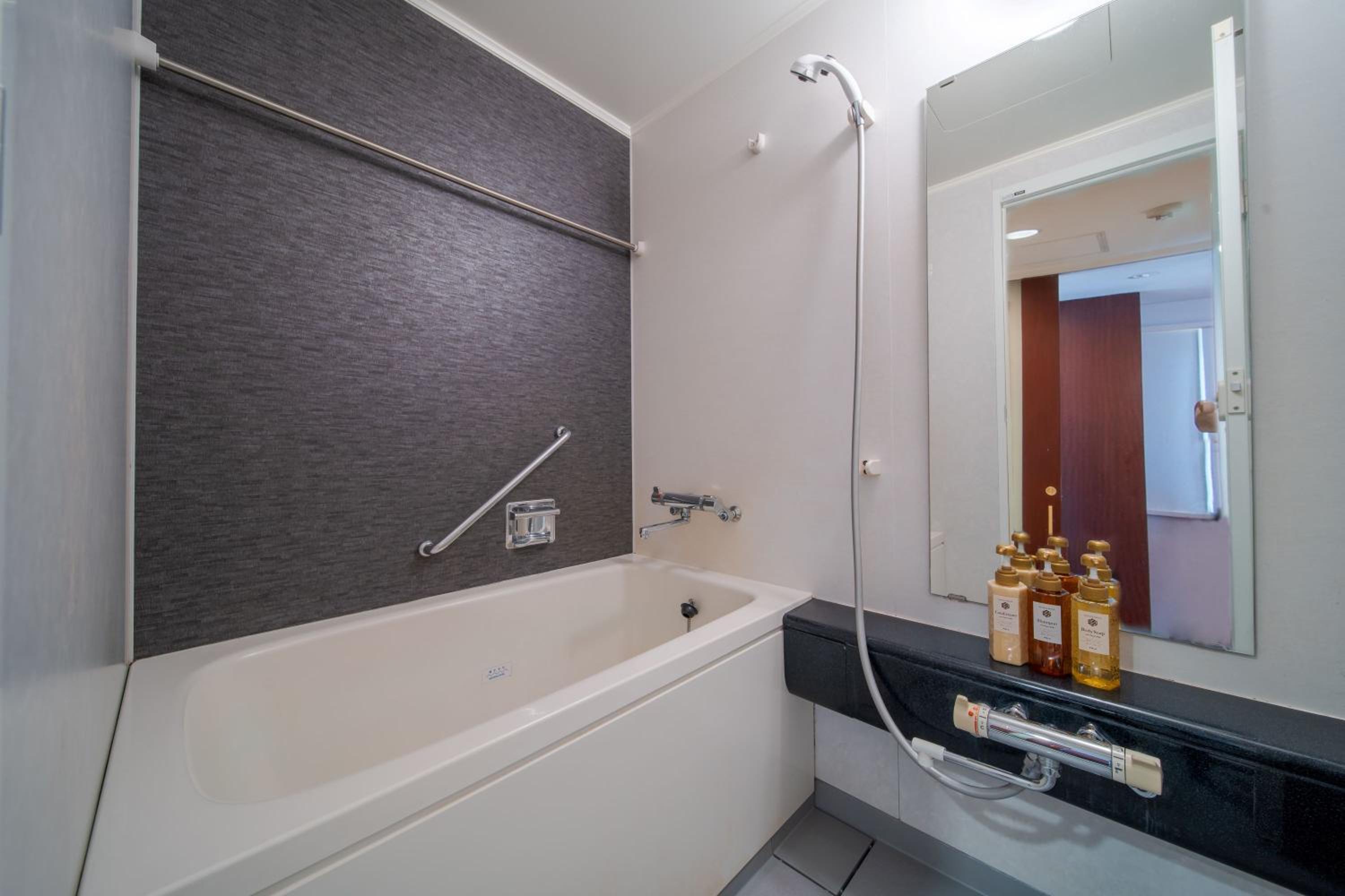 Twin Room - Non-Smoking