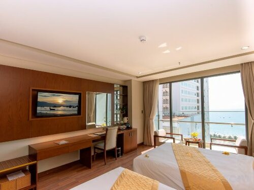 Family Room With Sea View в Grand Sea Hotel
