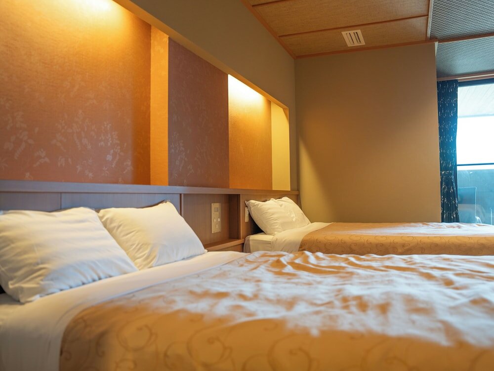 Japanese Western Style Room with Open-air bath