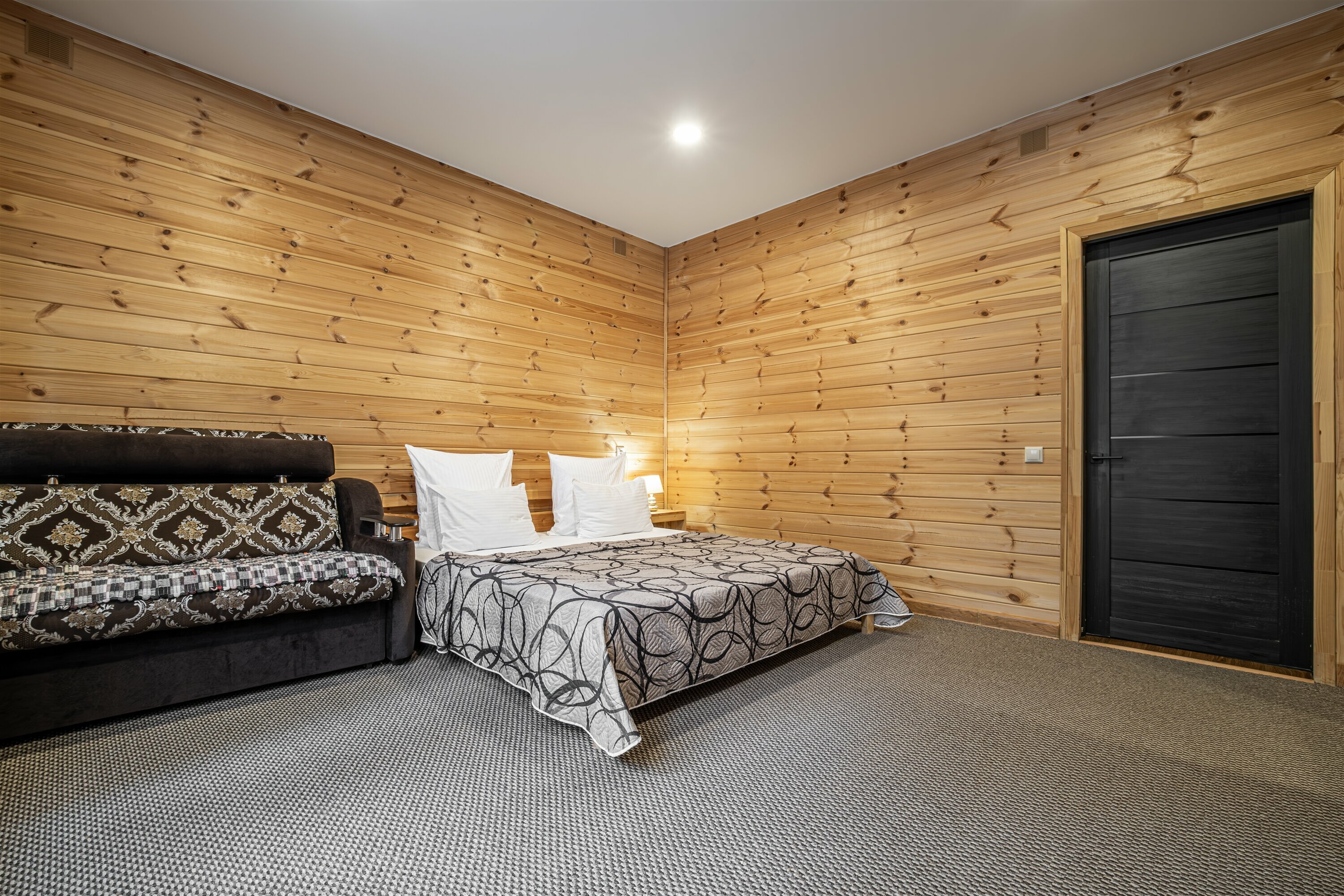 Улучшенный трехместный номер