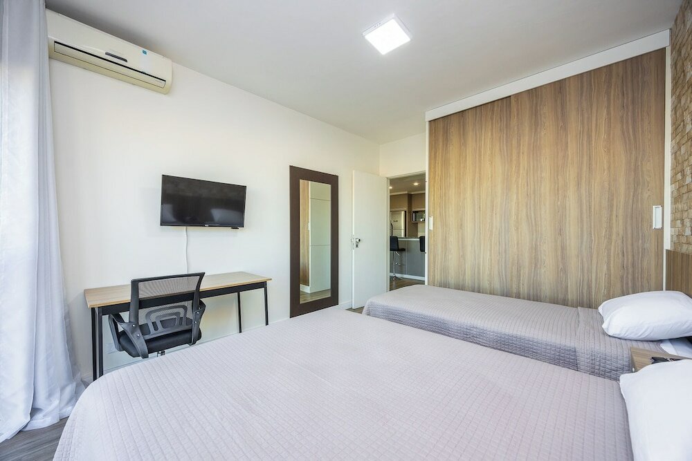 Metropolitan Flat 1803