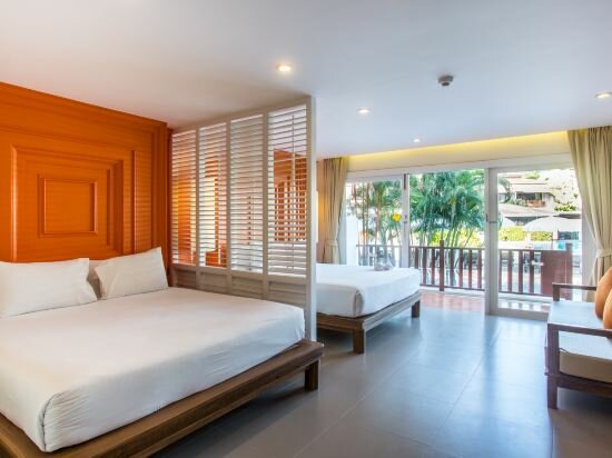 Grand Pool Access Pool View