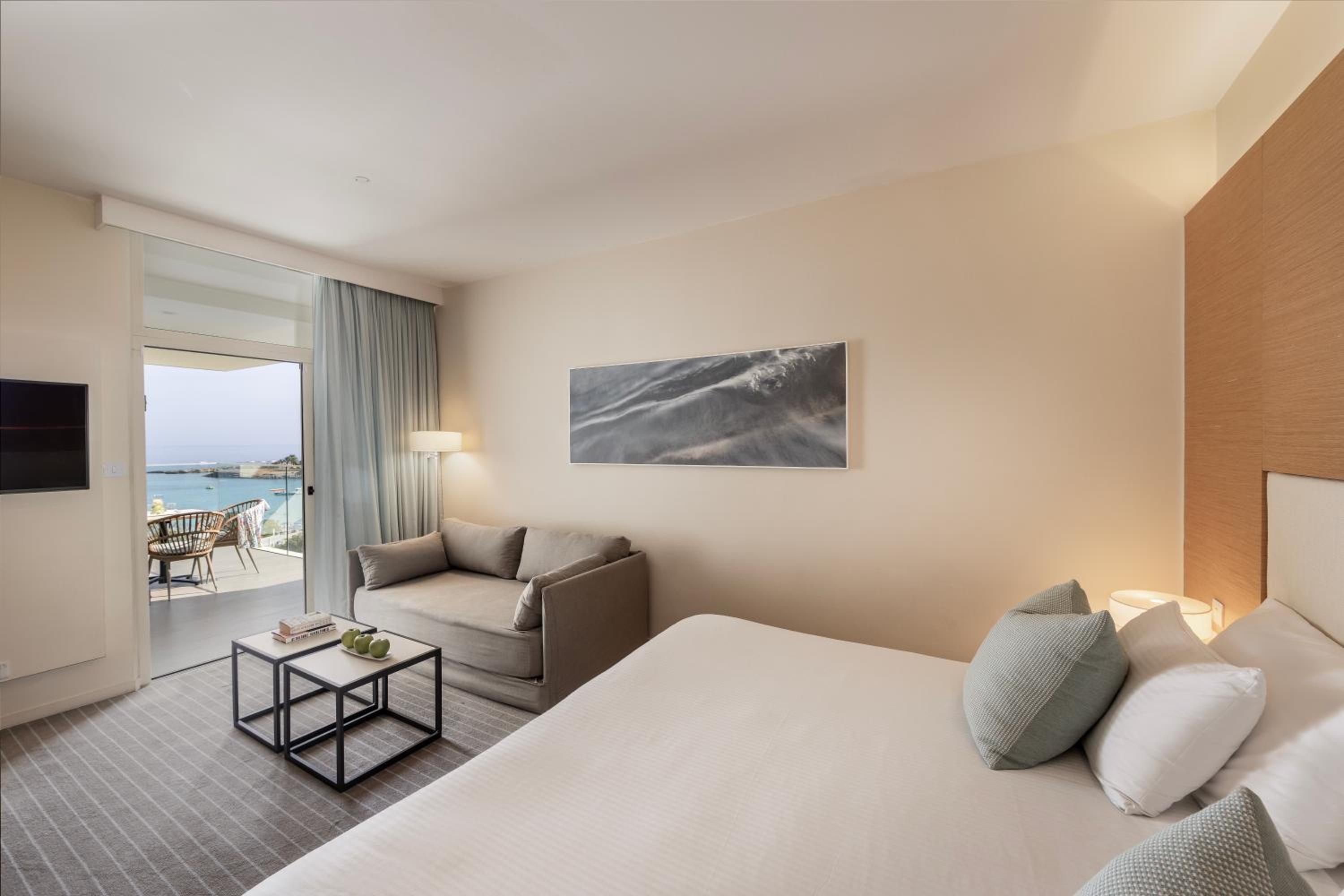 Deluxe Double or Twin Room with Pool View