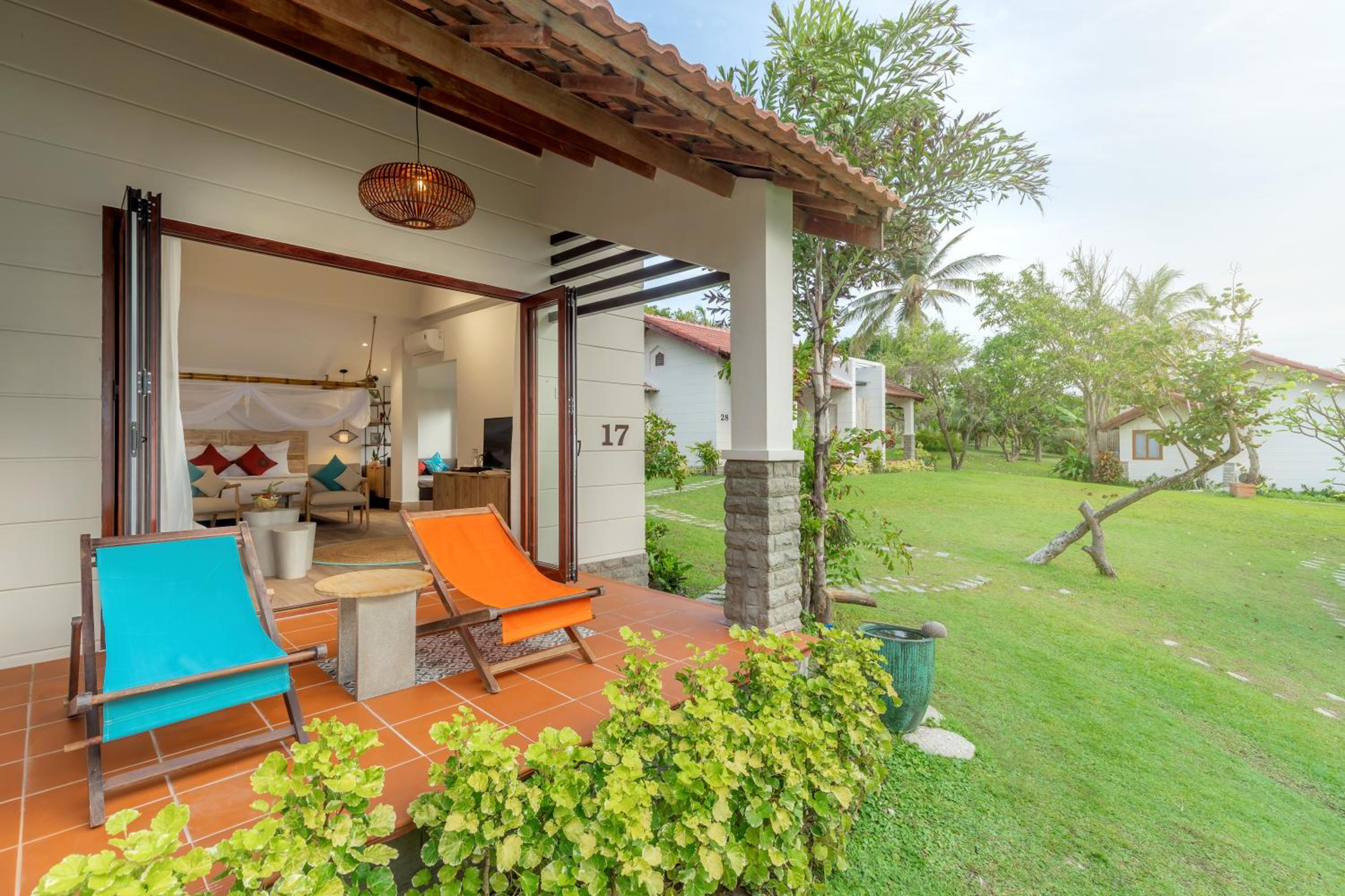 Seaview Bungalow with Two Single Beds