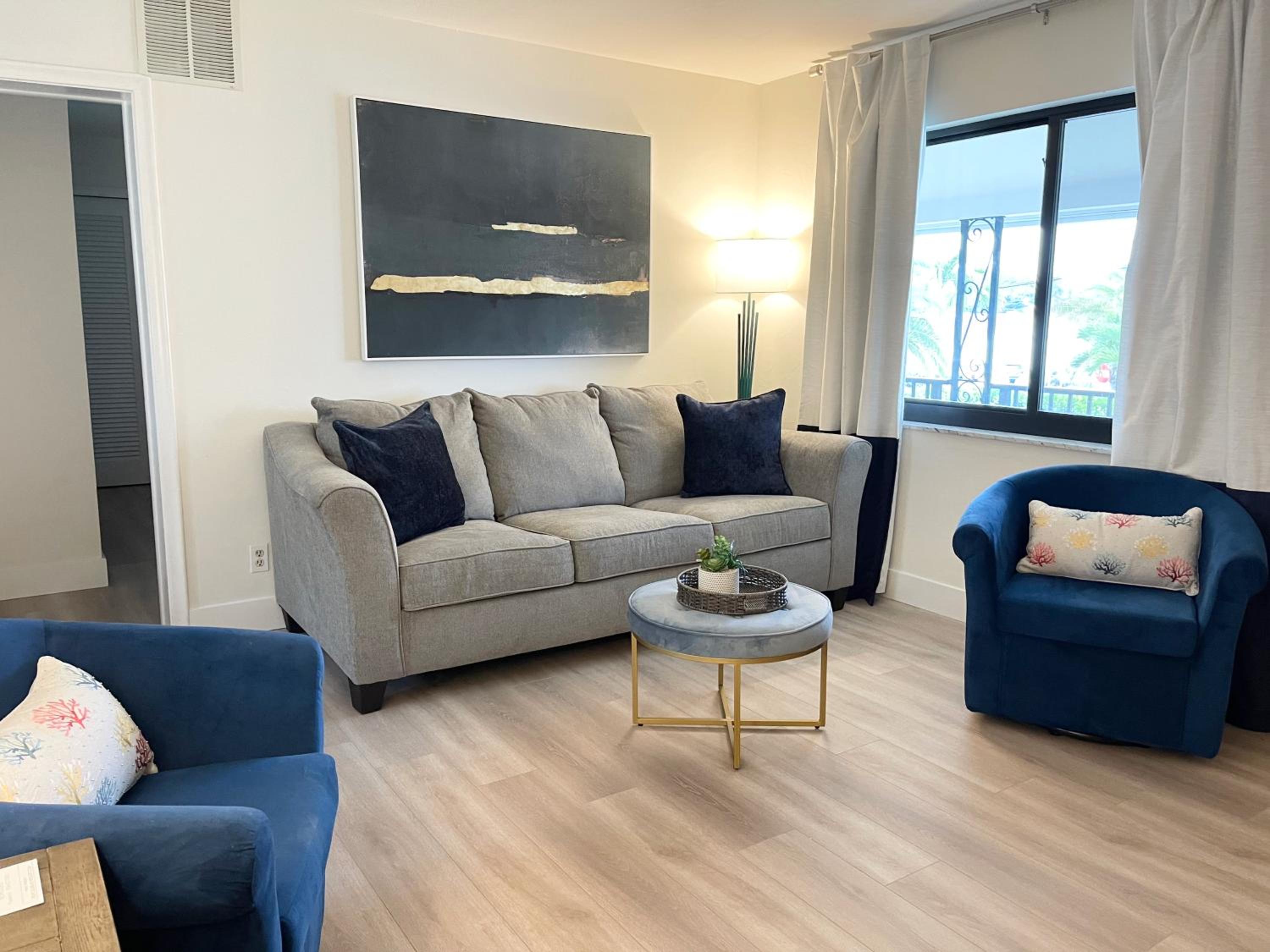 One-Bedroom Apartment