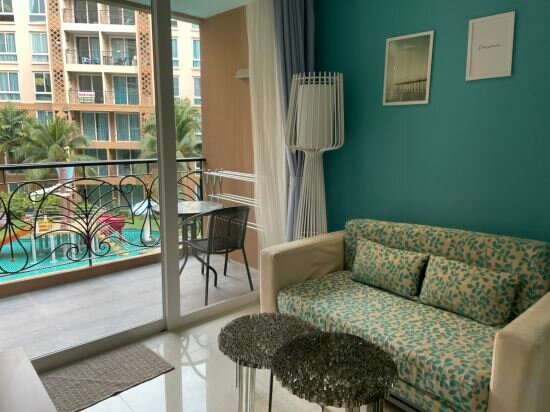 Deluxe Double Room Pool View