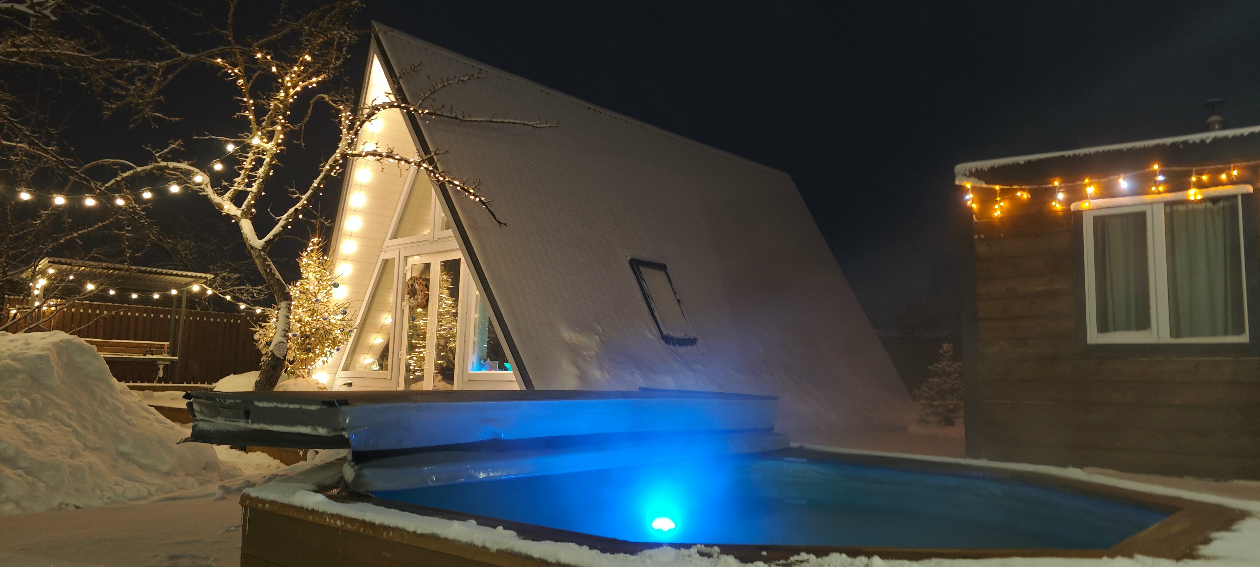 Коттедж с собственным бассейном