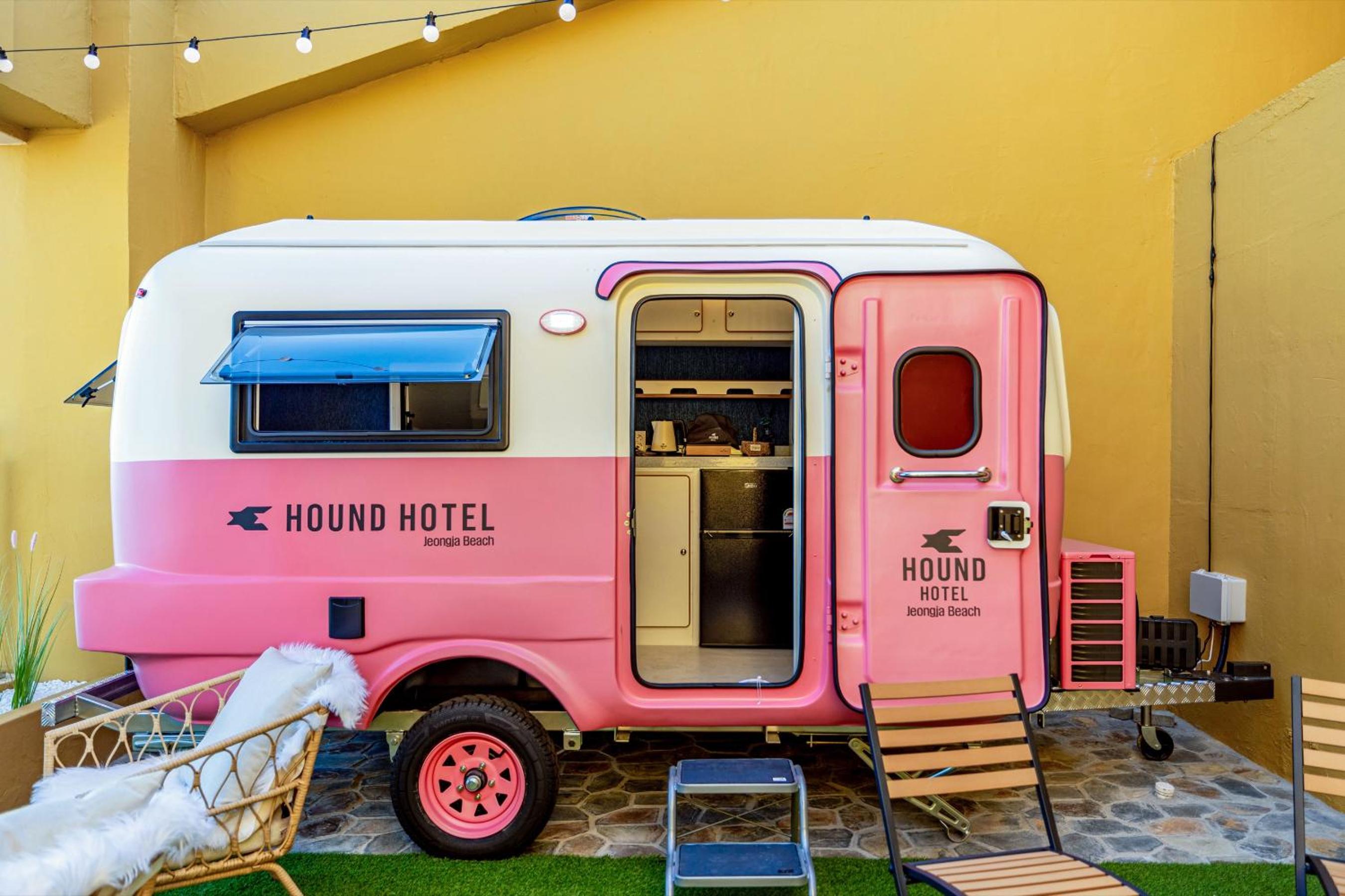 Panoramic Ocean Glamping Caravan