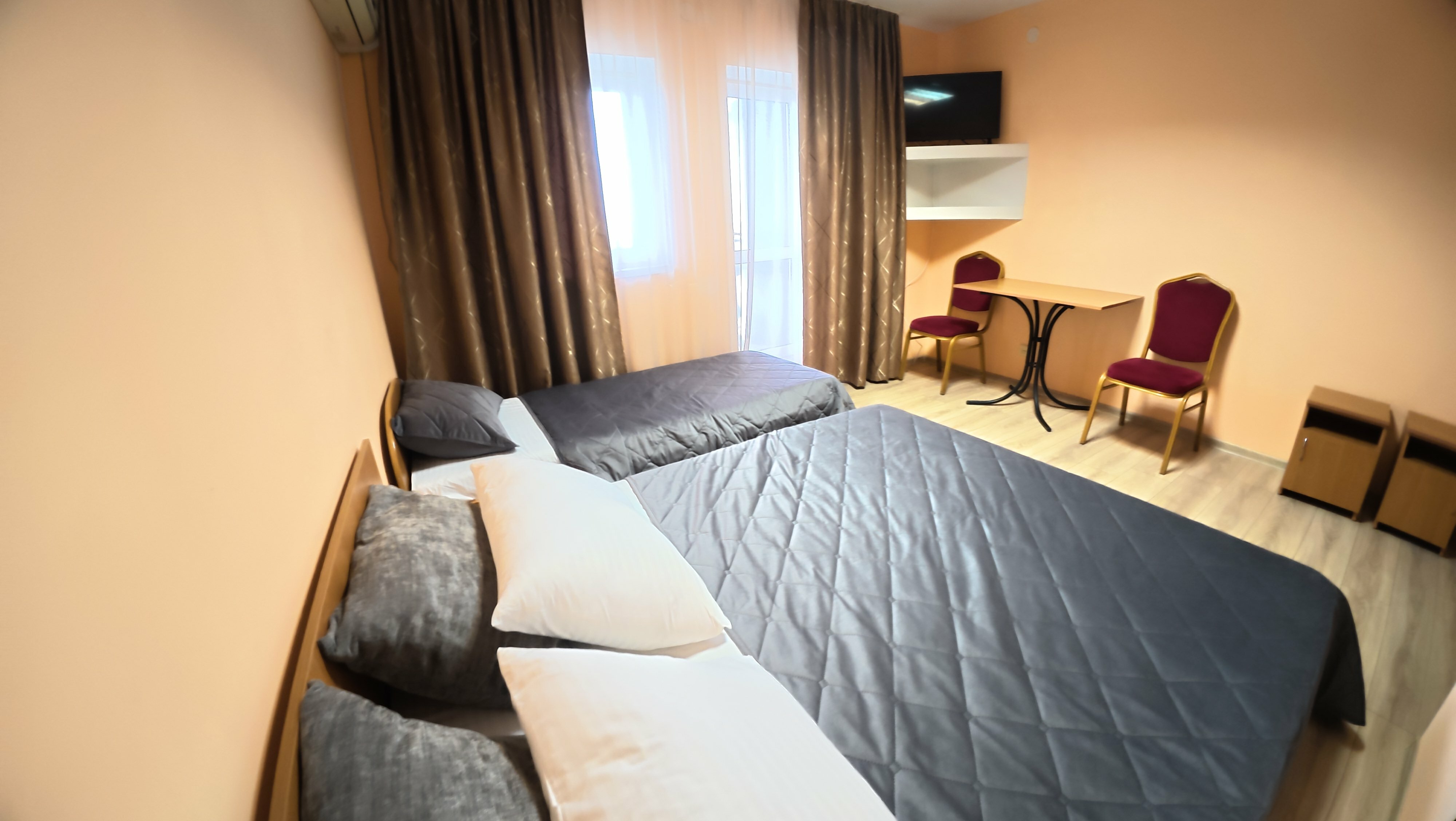 Улучшенный трехместный номер