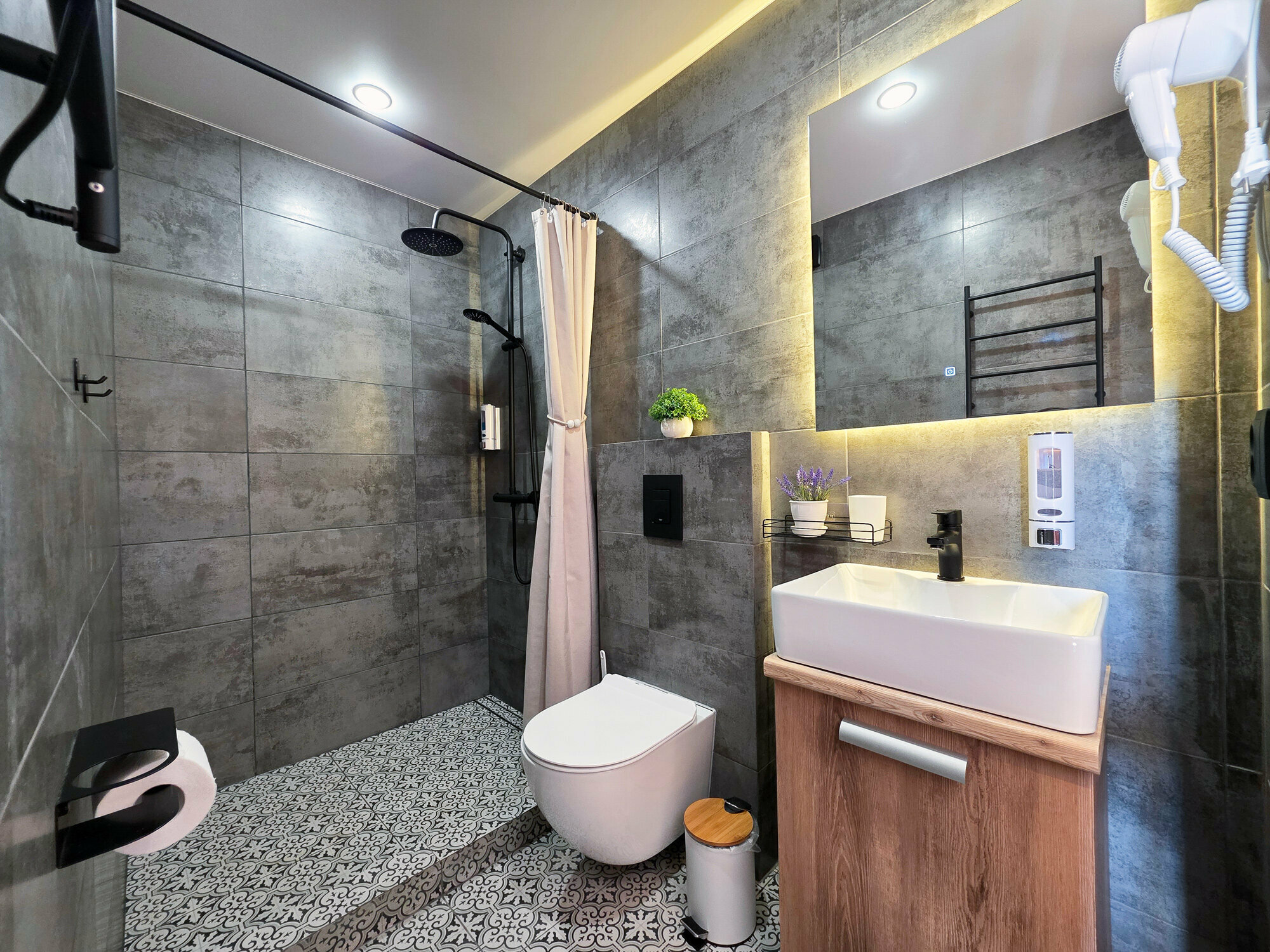 Люкс с кроватью размера «queen-size»