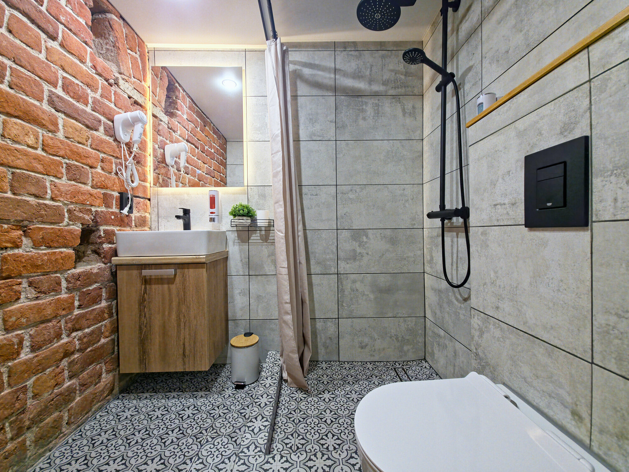 Двухкомнатный люкс с видом во двор