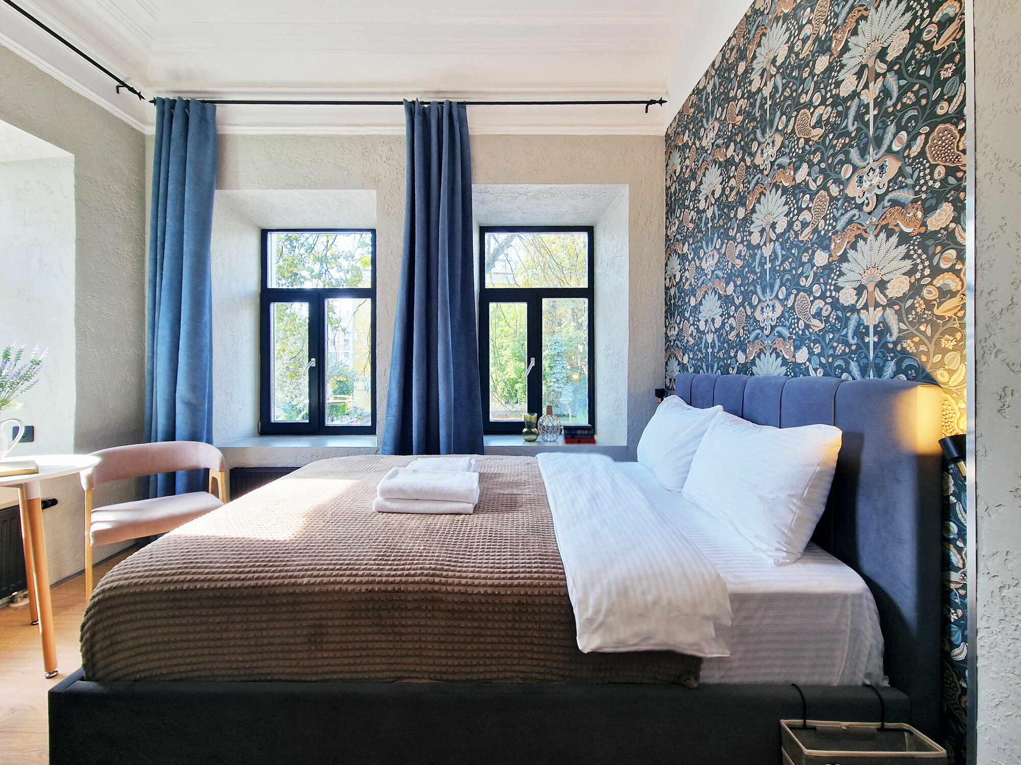 Однокомнатные апартаменты люкс с видом на гаргулей