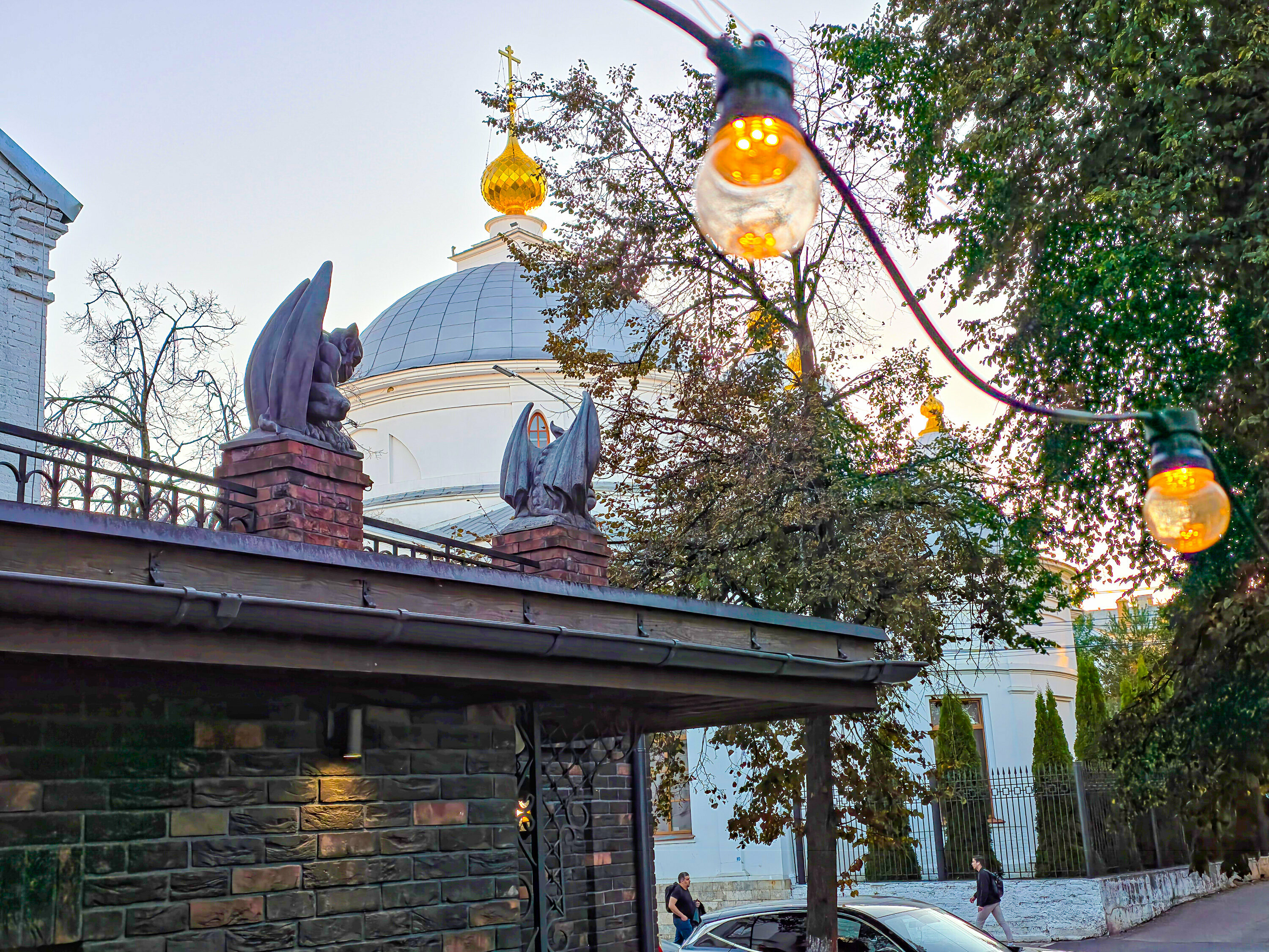 Однокомнатные апартаменты люкс с видом на гаргулей