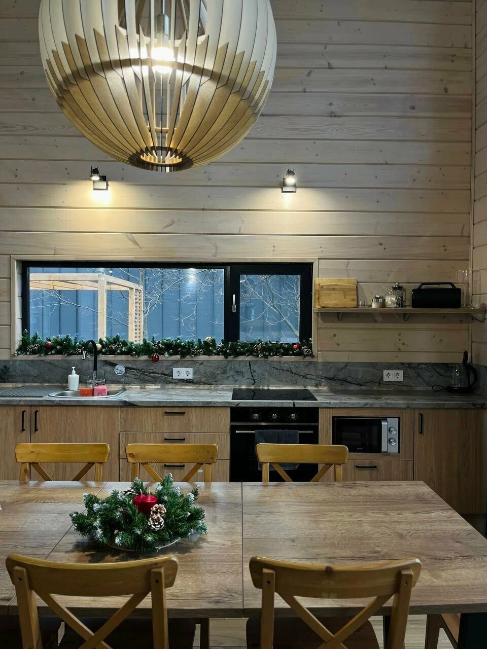 Дом с видом на озеро