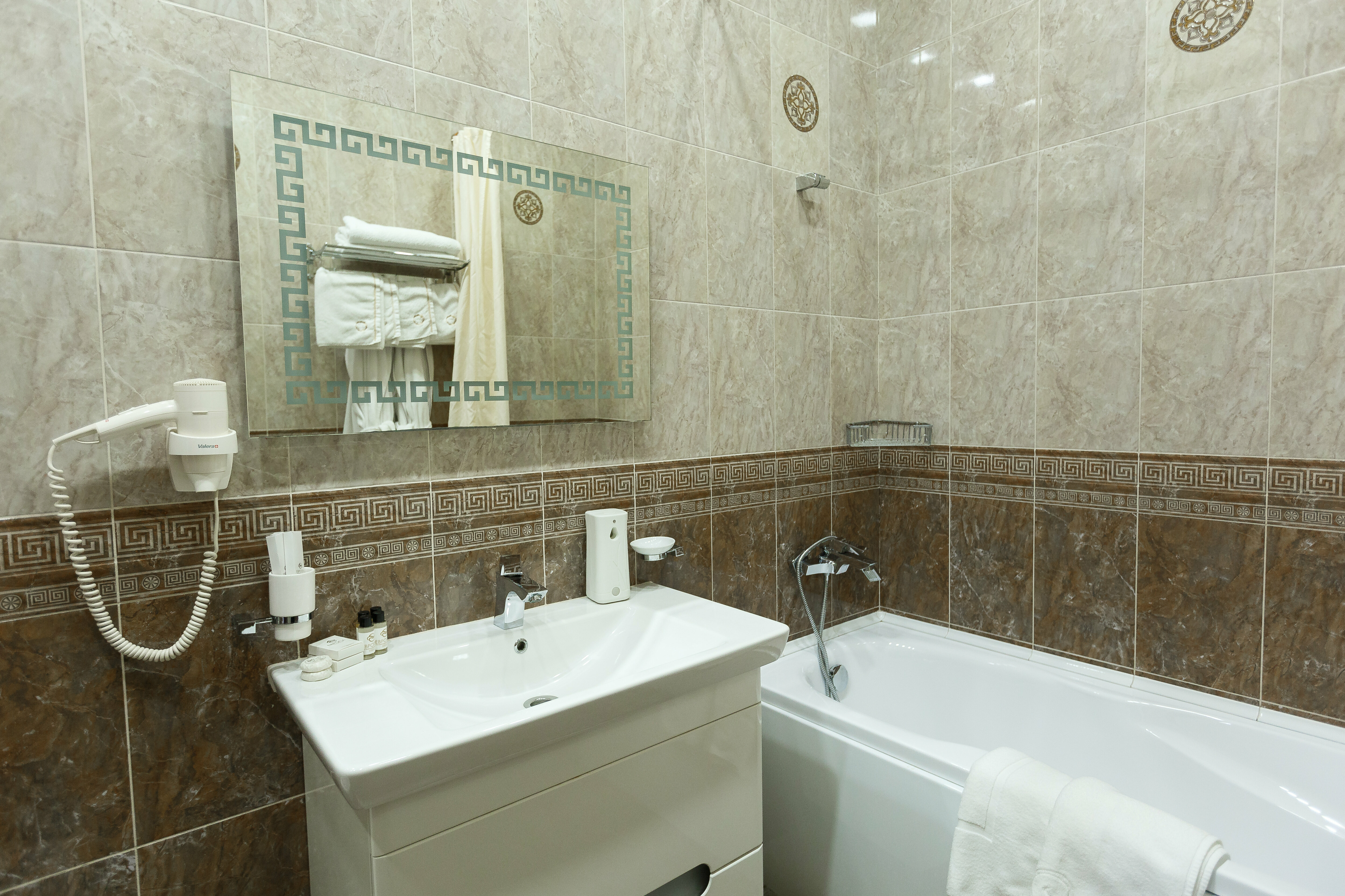 Улучшенный люкс