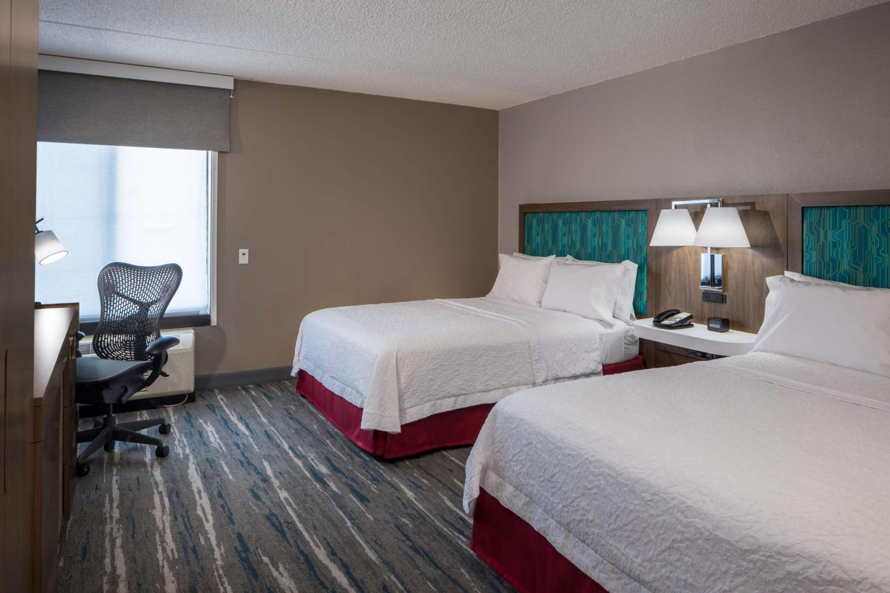 Queen Room with Two Queen Beds - Mobility Access/Non-Smoking