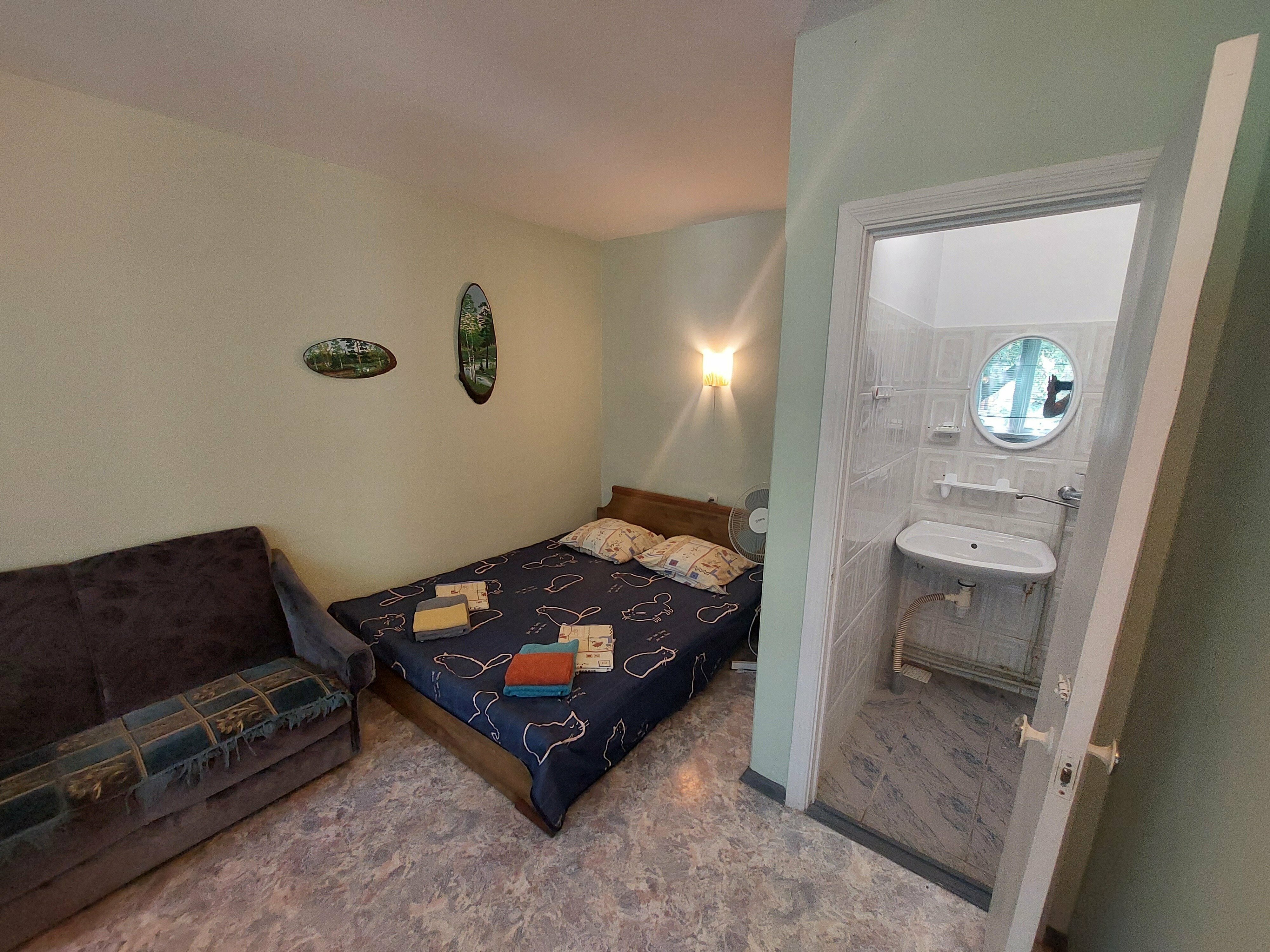 Четырехместный номер с видом на сад