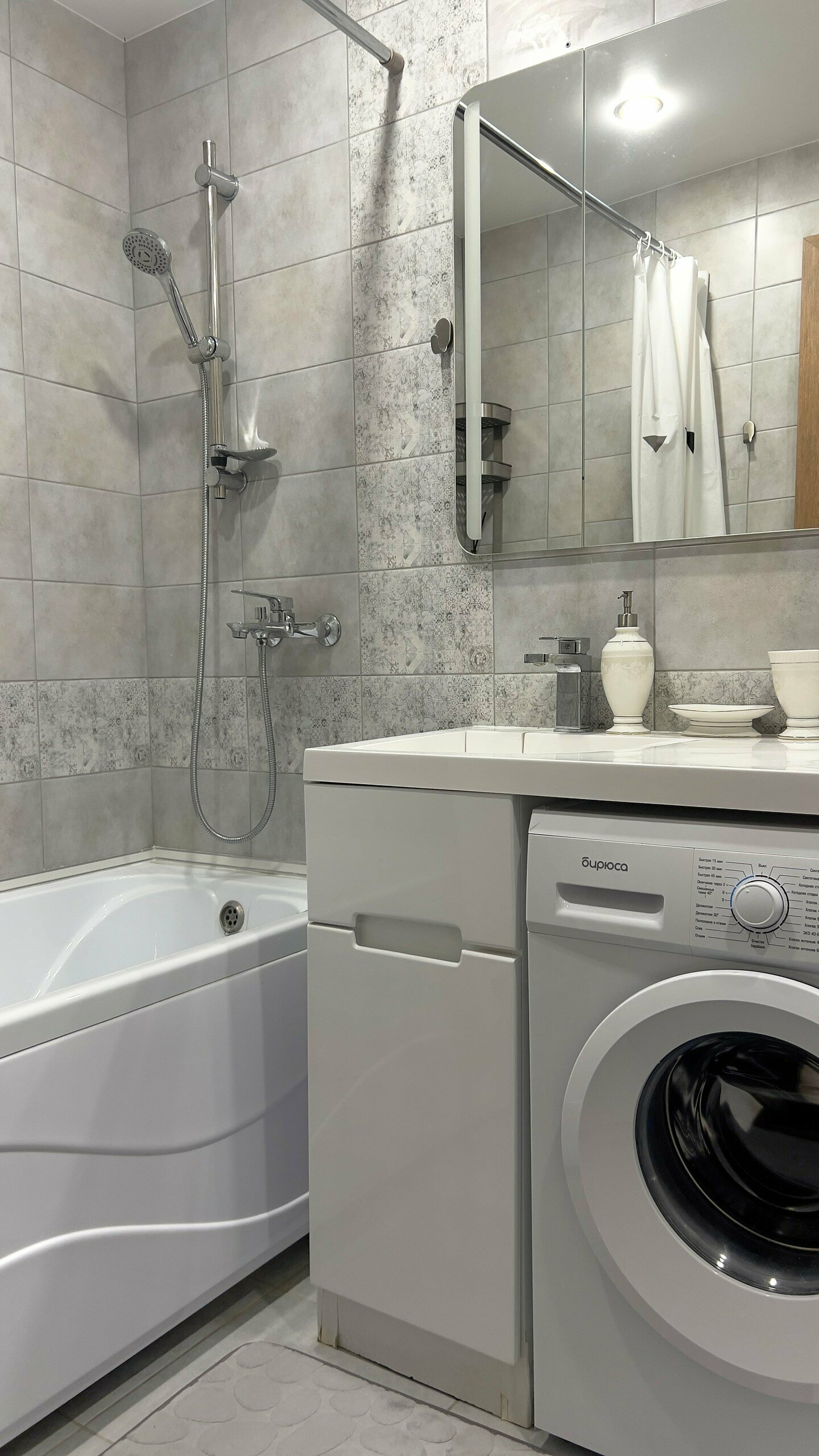 Cемейный номер с собственной ванной комнатой