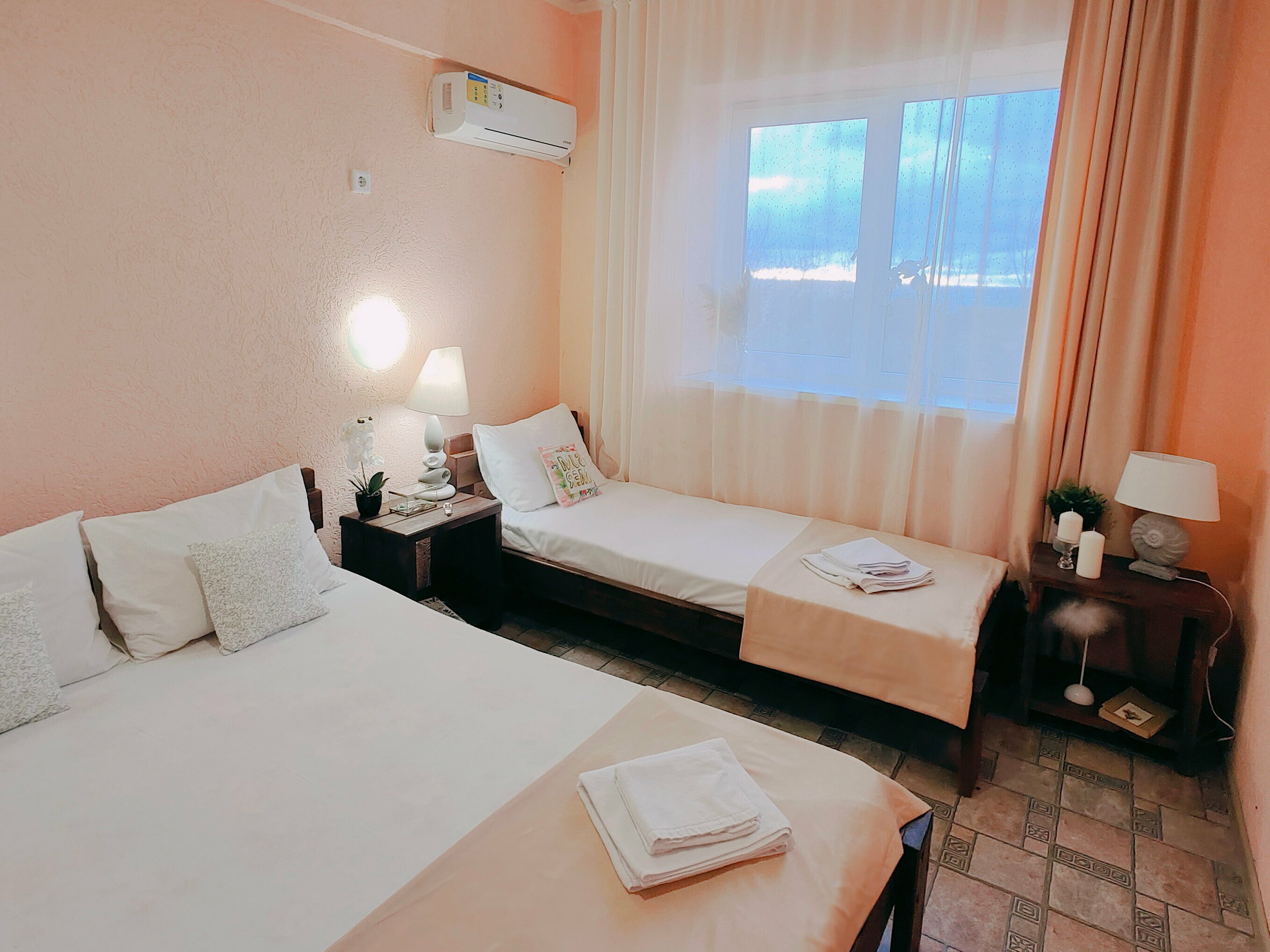 2х комнатные 7ми местные Апартаменты с мини-кухней и терассой