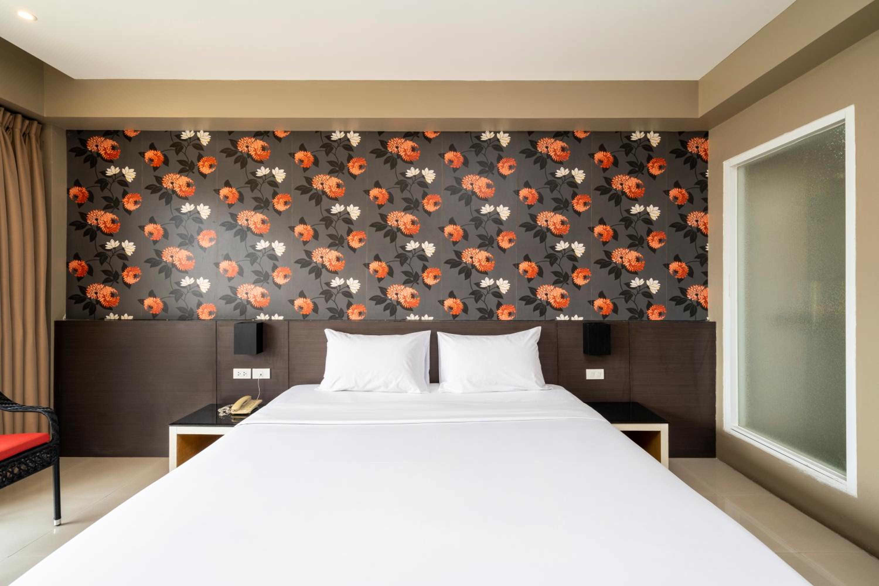 Superior Room with City View