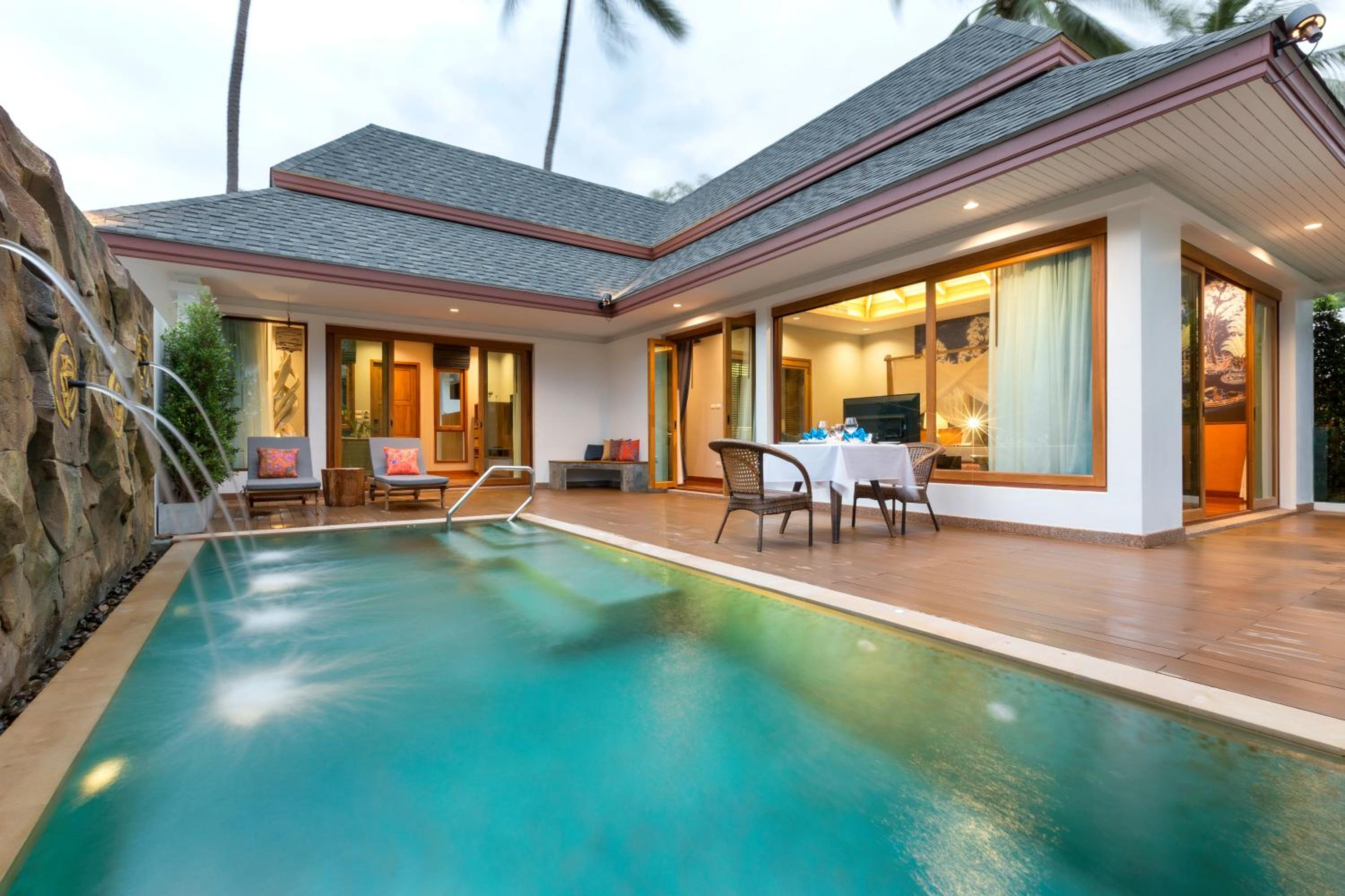 Tropical Pool Villa