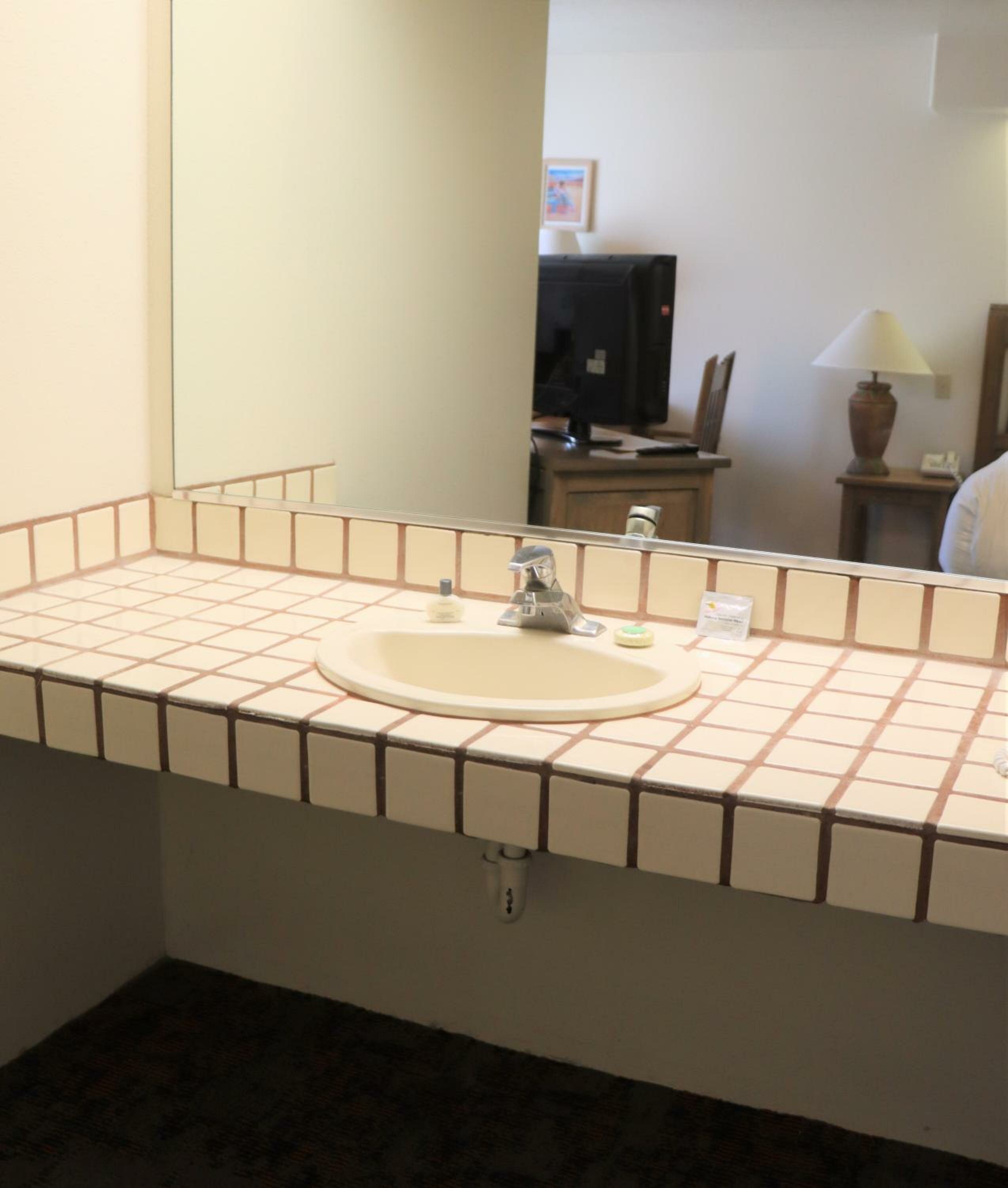 Queen Room - Disability Access