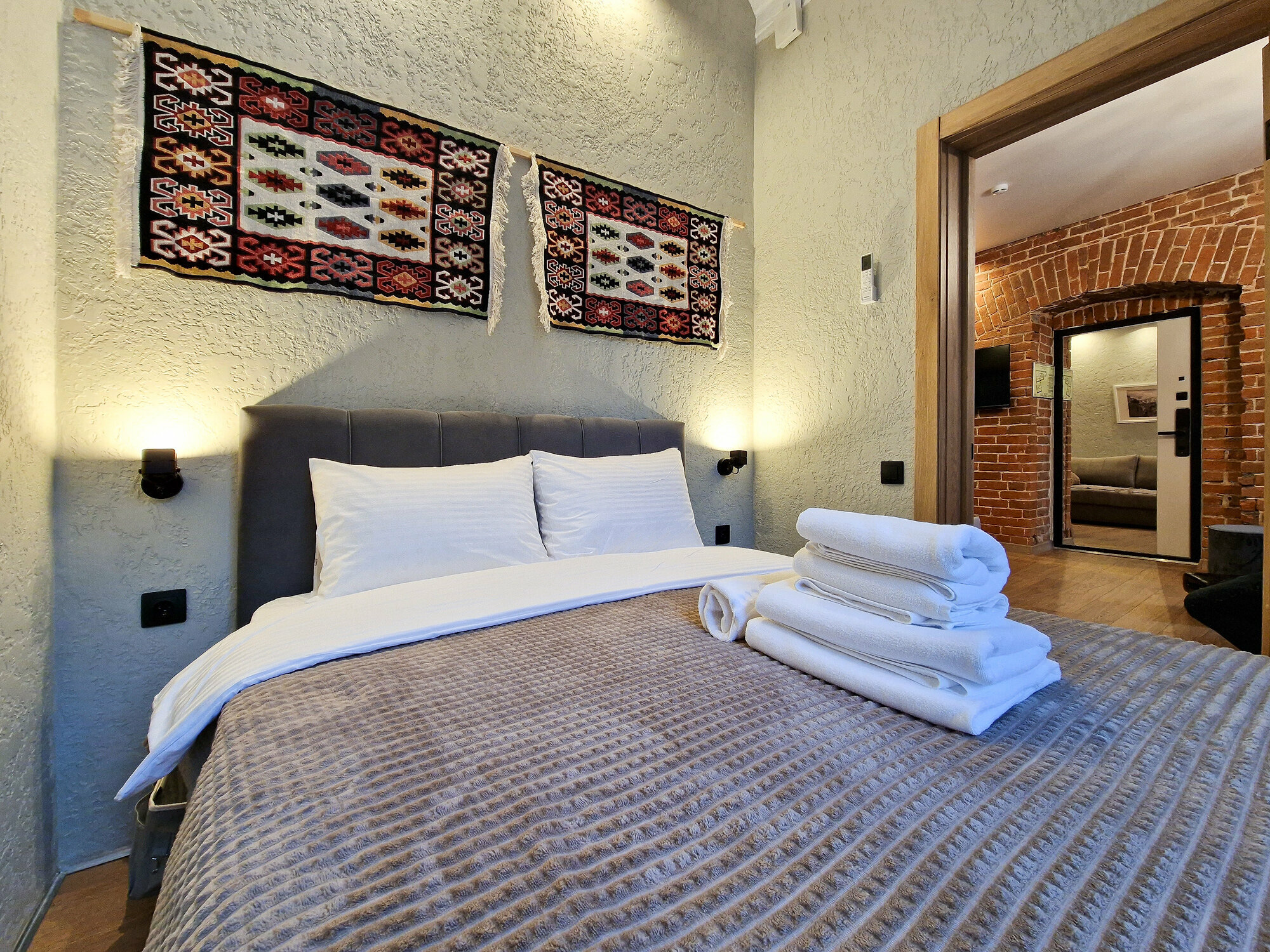 Двухкомнатный люкс с видом во двор