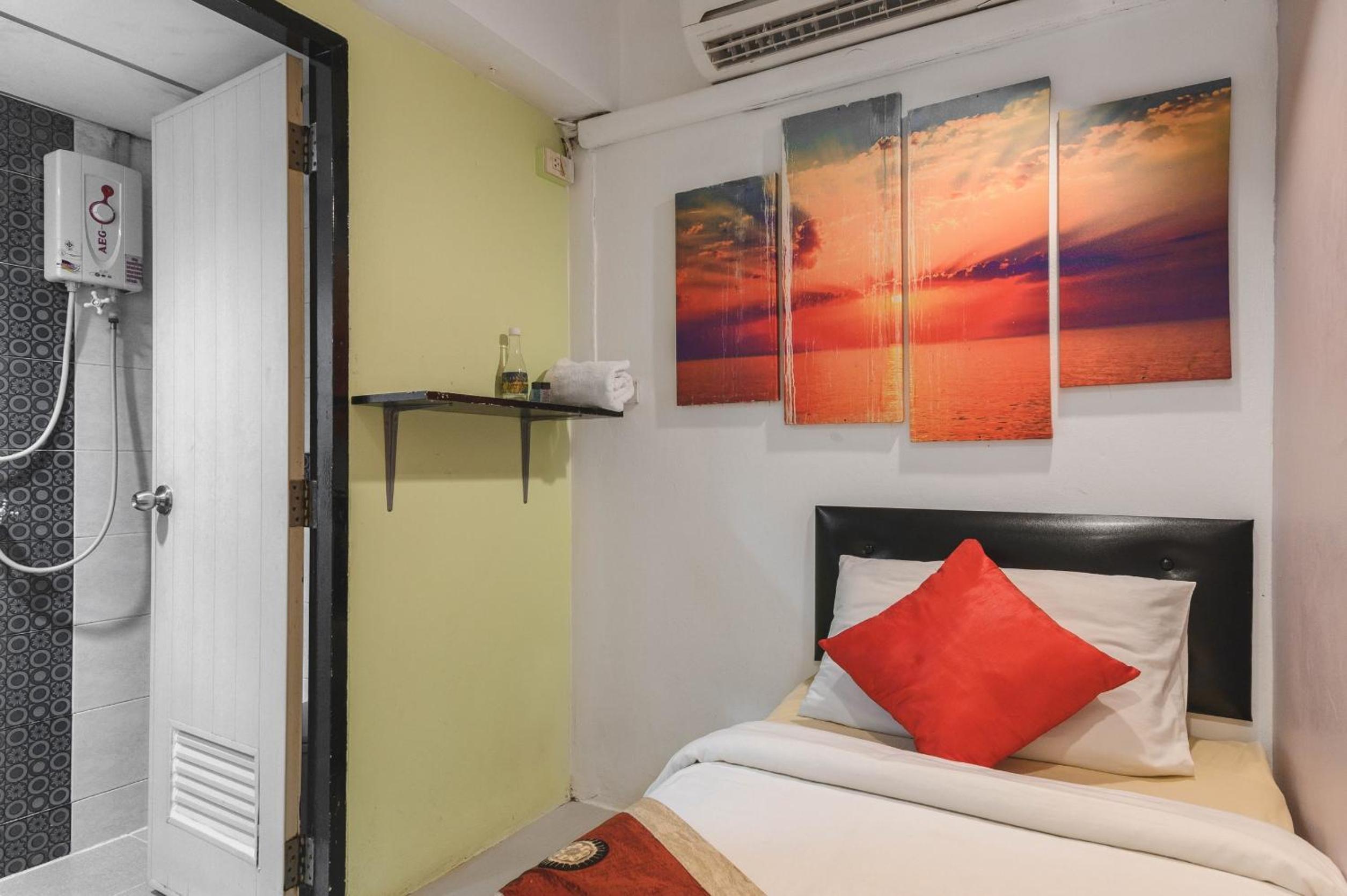 Single Room with Private Bathroom