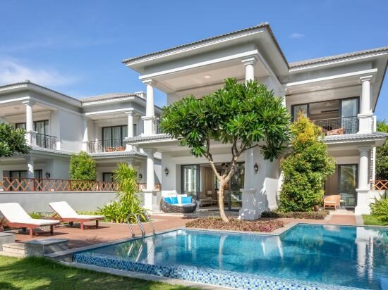 4- Bedroom Villa Lake View with Private Pool