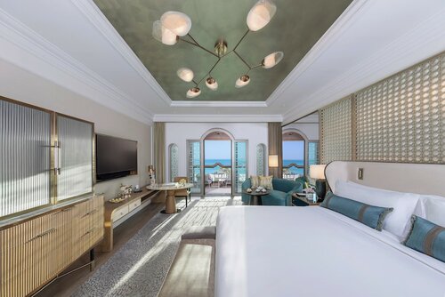 Club Room, 1 King Bed, Sea View в Emirates Palace Mandarin Oriental