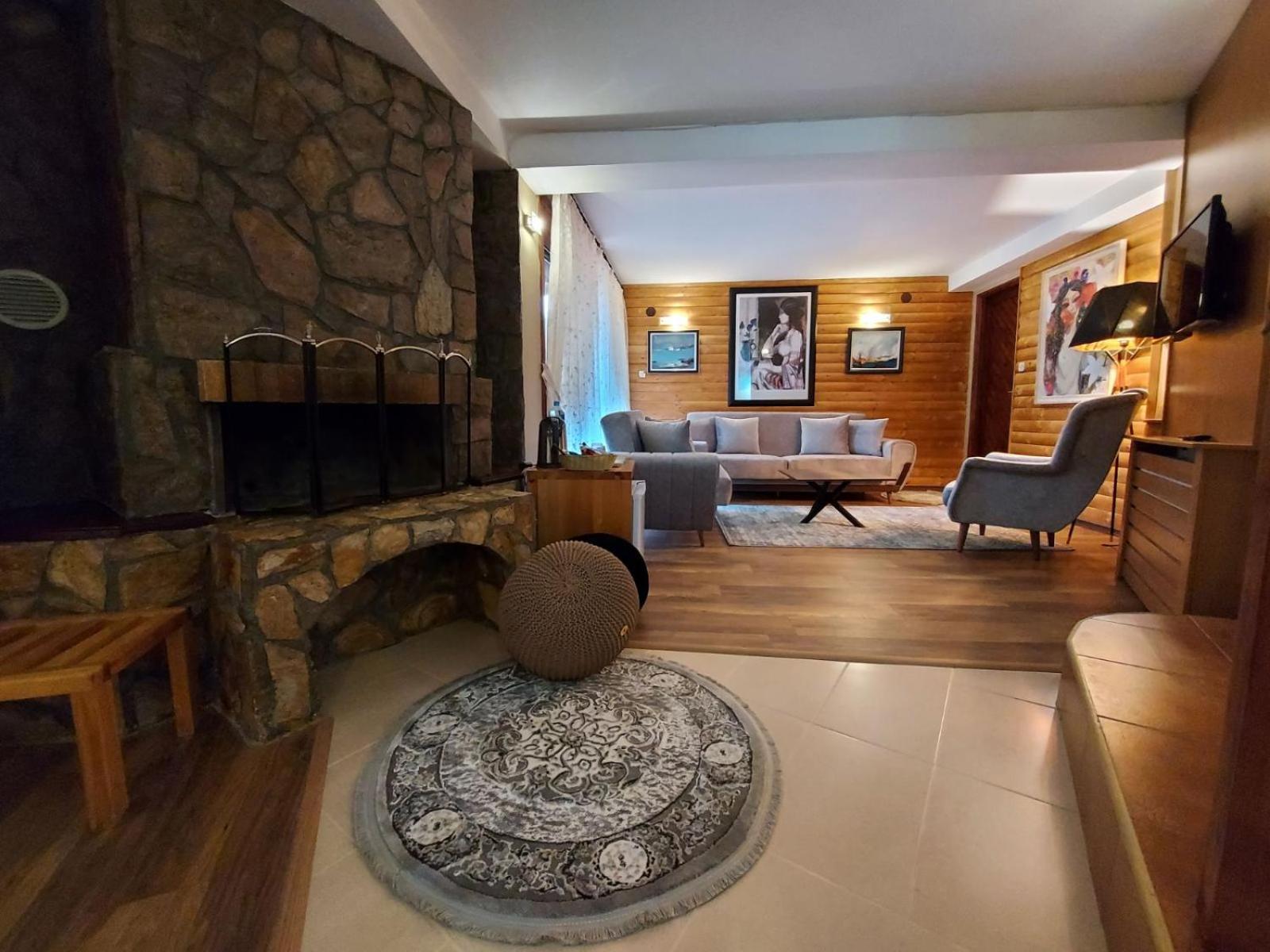 Studio with Garden View