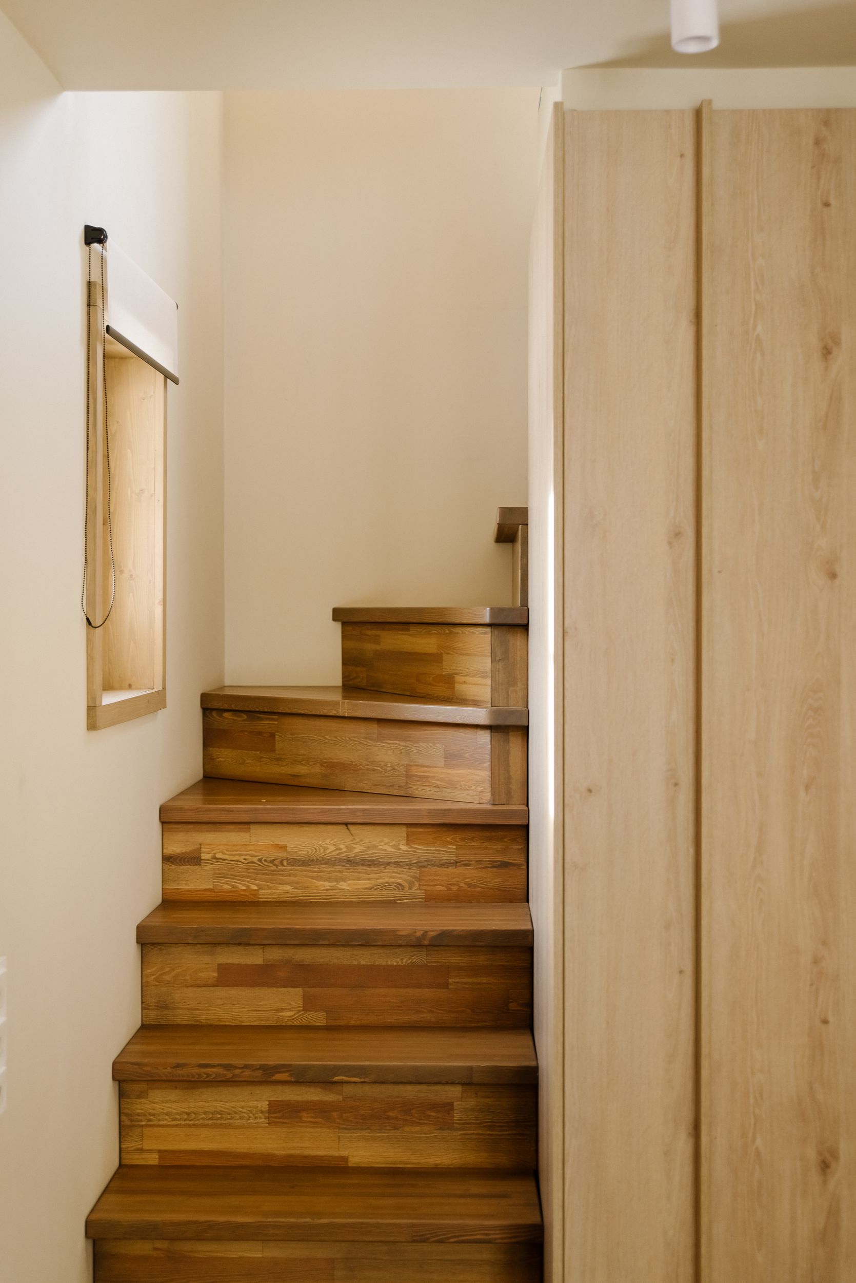 Дом у ручья