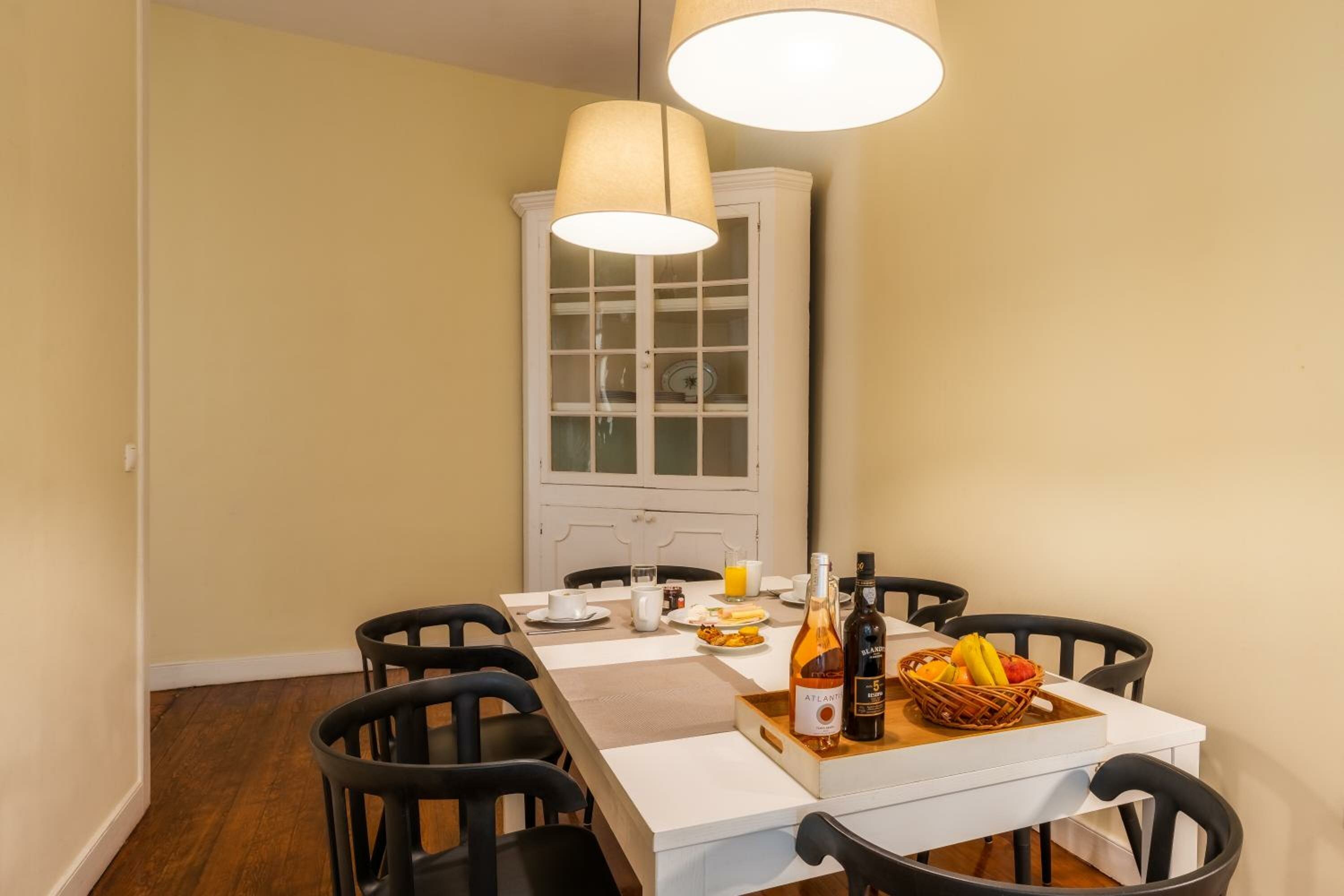 Two-Bedroom Apartment (6 Adults)