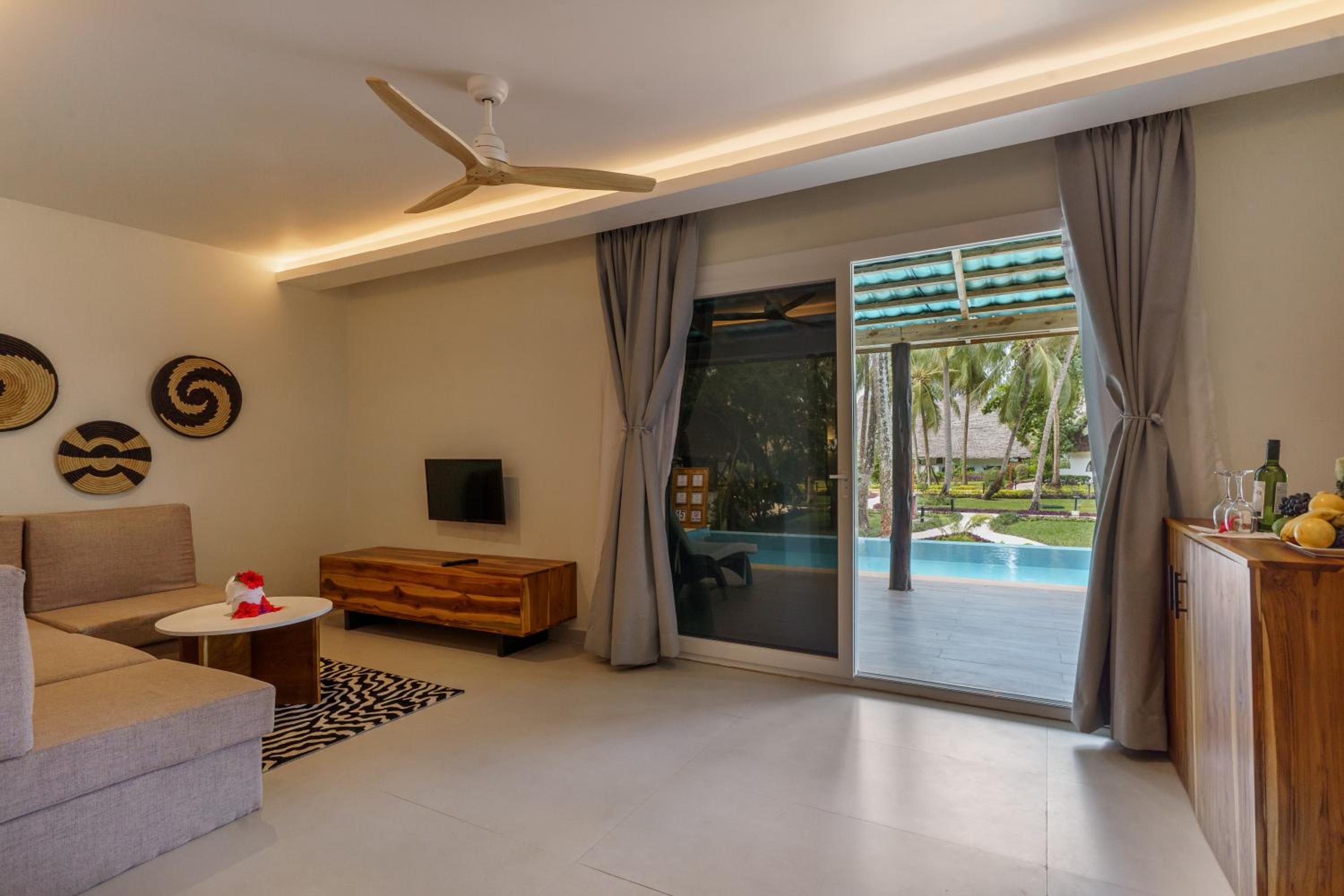 Bungalow with Garden View