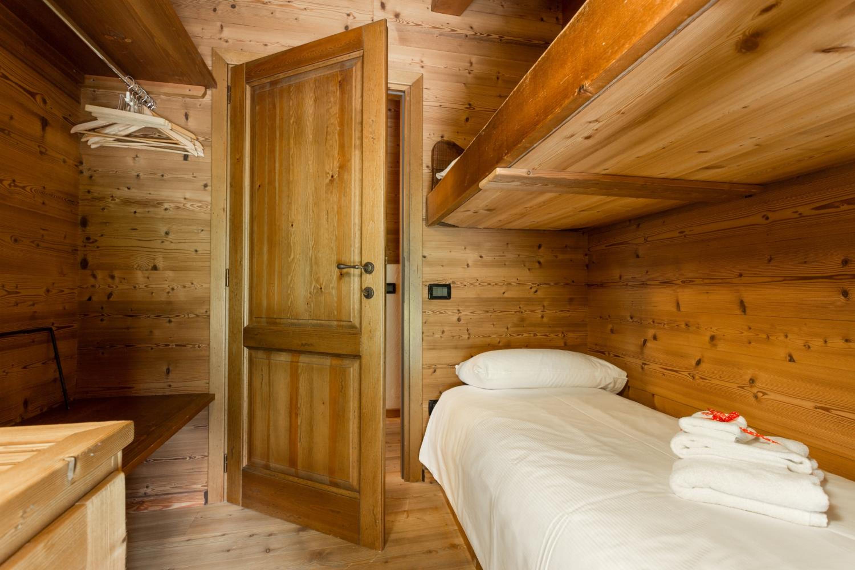 Two-Bedroom Apartment - Split Level