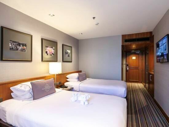 Deluxe Twin Room Non Smoking (Sri Ayutthaya Building)