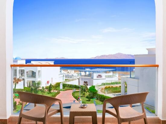 Deluxe Double Room With Sea View