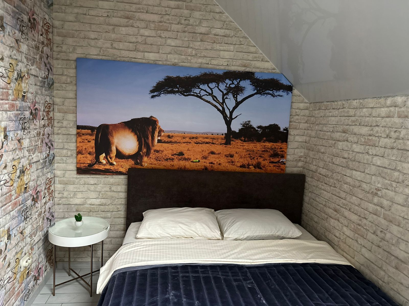 Коттедж с балконом