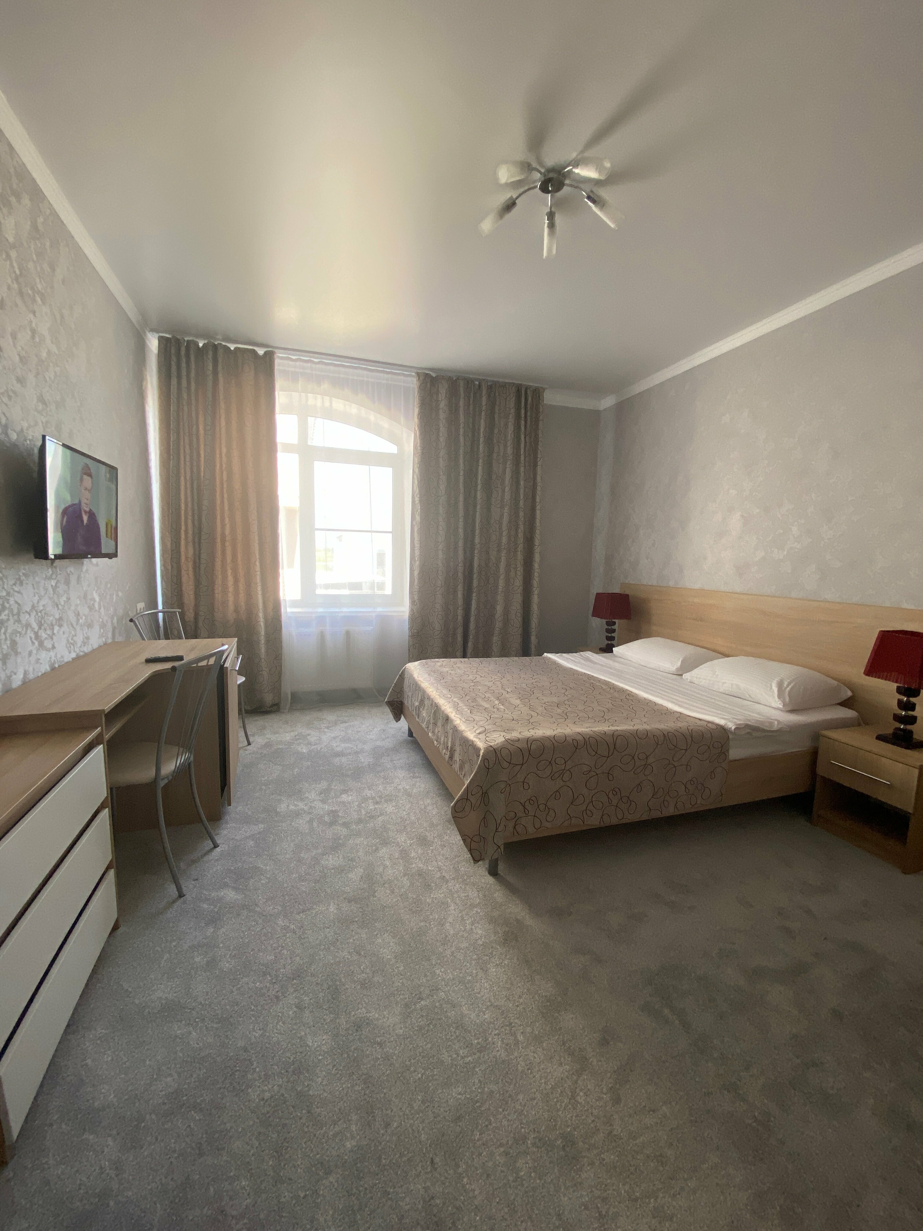 Двухместный номер с 1 кроватью или 2 отдельными кроватями и дополнительной кроватью