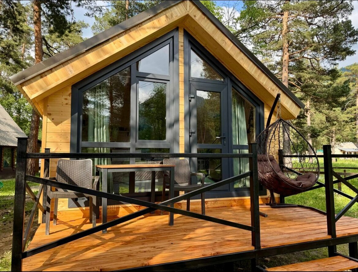 Дом с видом на озеро