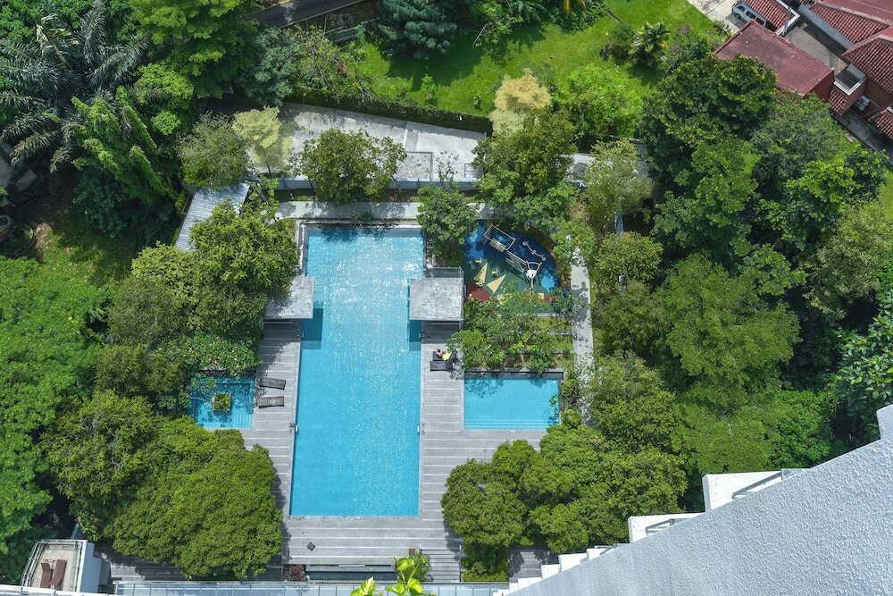 One Bedroom Suite - Twin Tower with Pool View