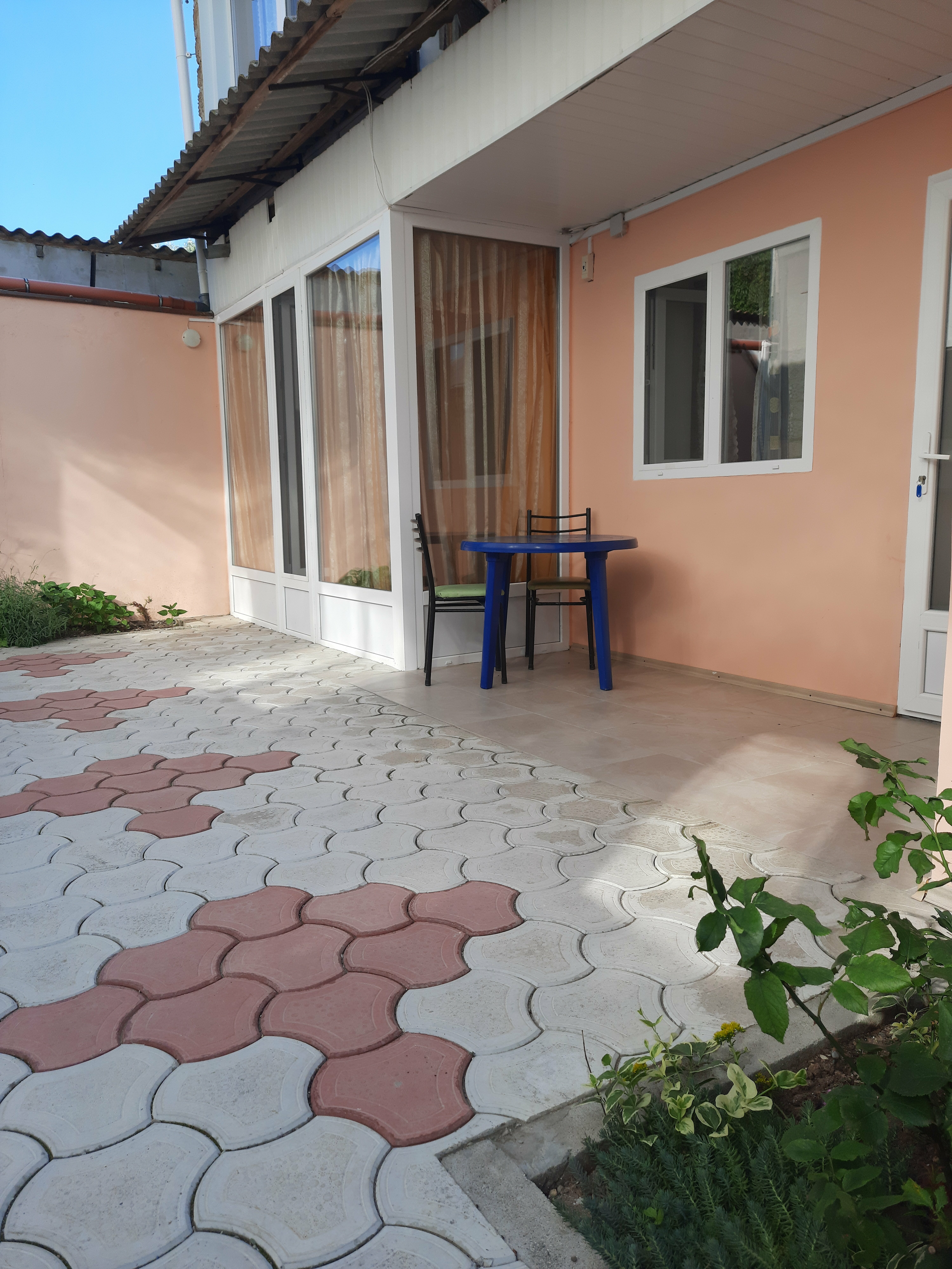 Cемейный номер с собственной ванной комнатой