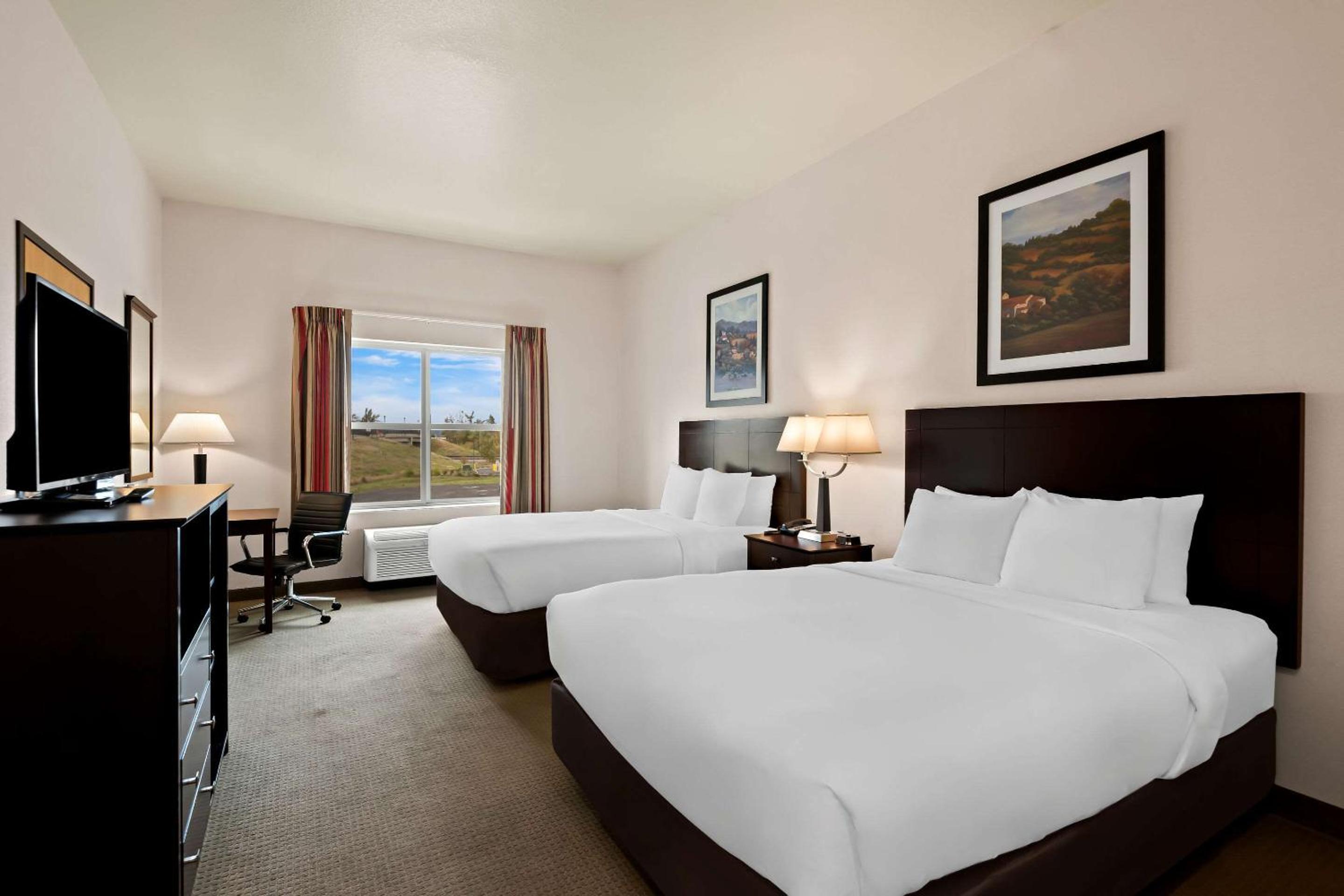 Queen Room with Two Queen Beds - Non-Smoking