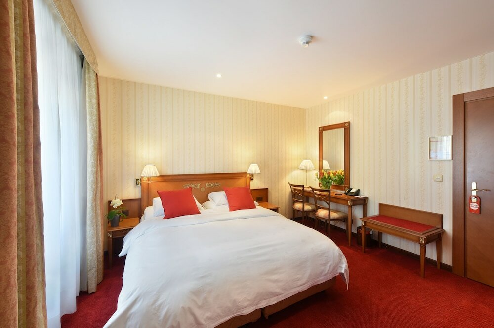 Special Offer - Double Room with Breakfast and Dinner
