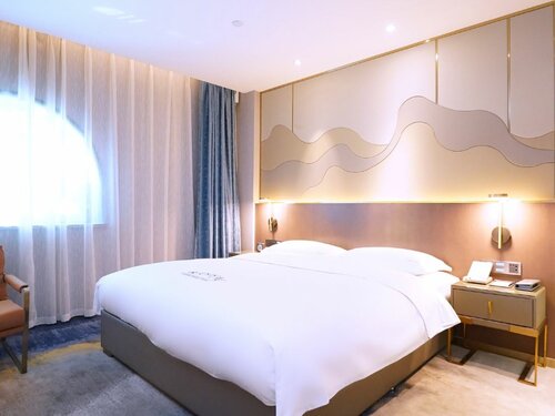 Guestroom (Double Bed) в Royal International Hotel