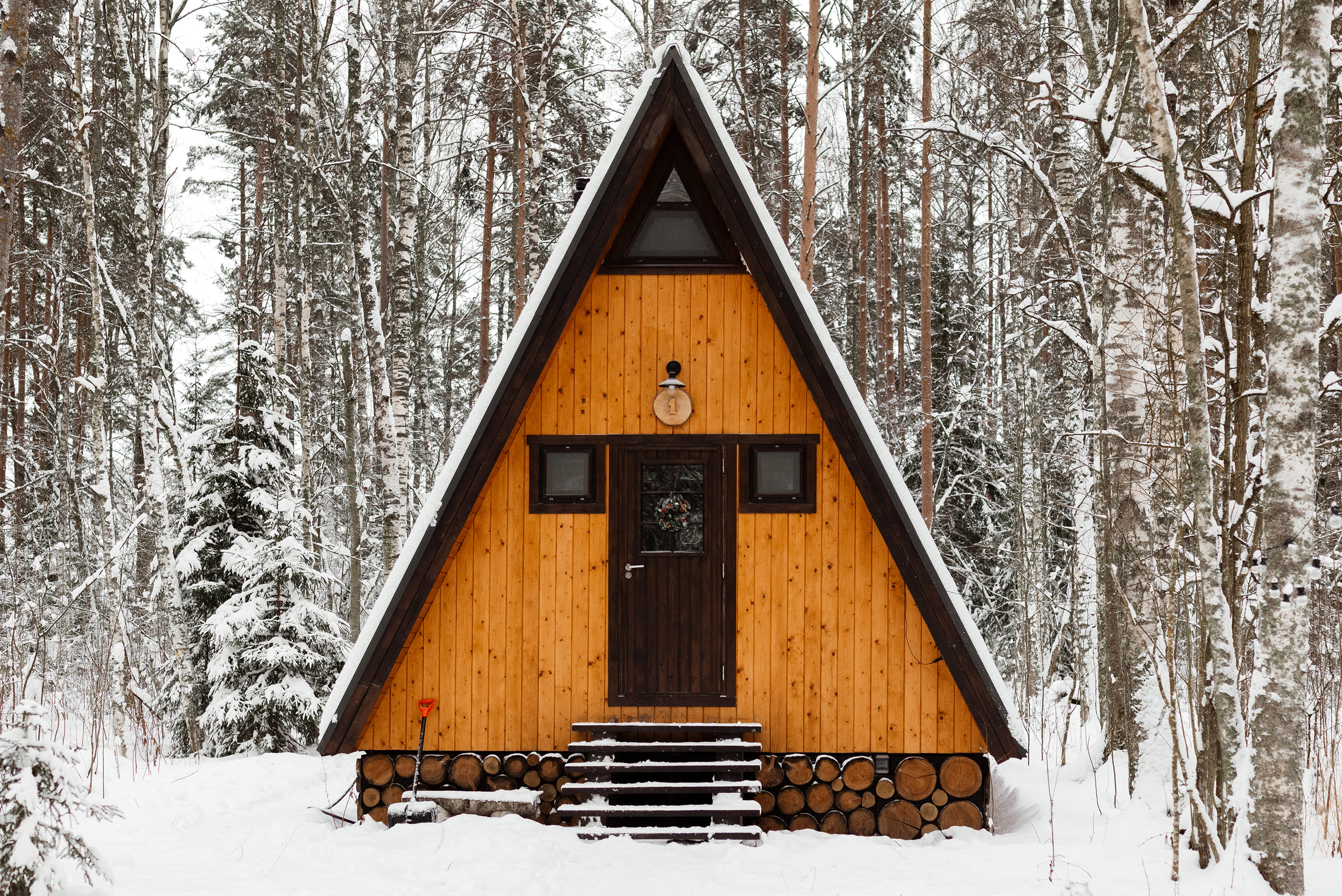 Дом №1 (разрешено с животными, заезд с 16:00, выезд в 14:00)