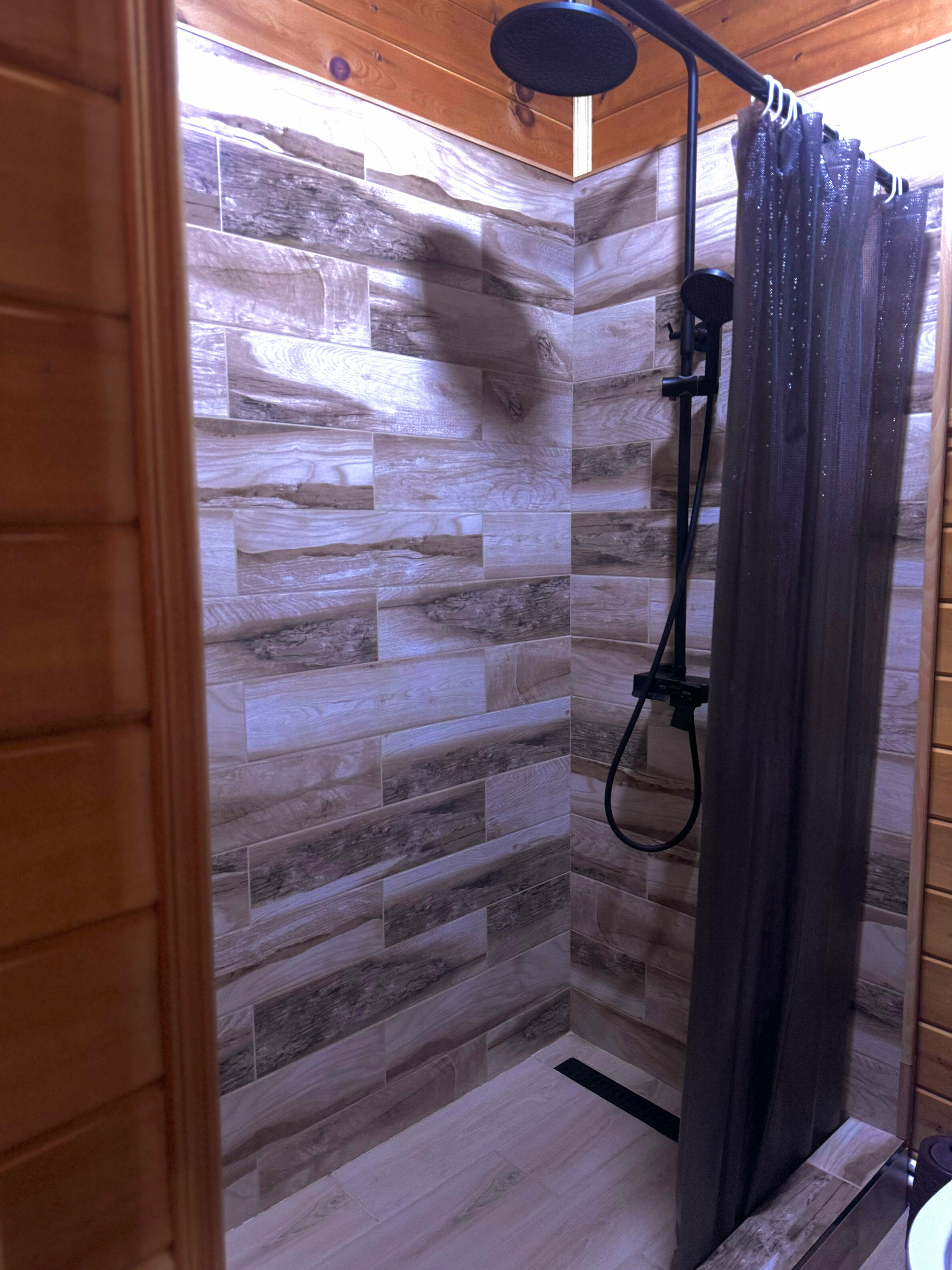 Cемейный номер с собственной ванной комнатой