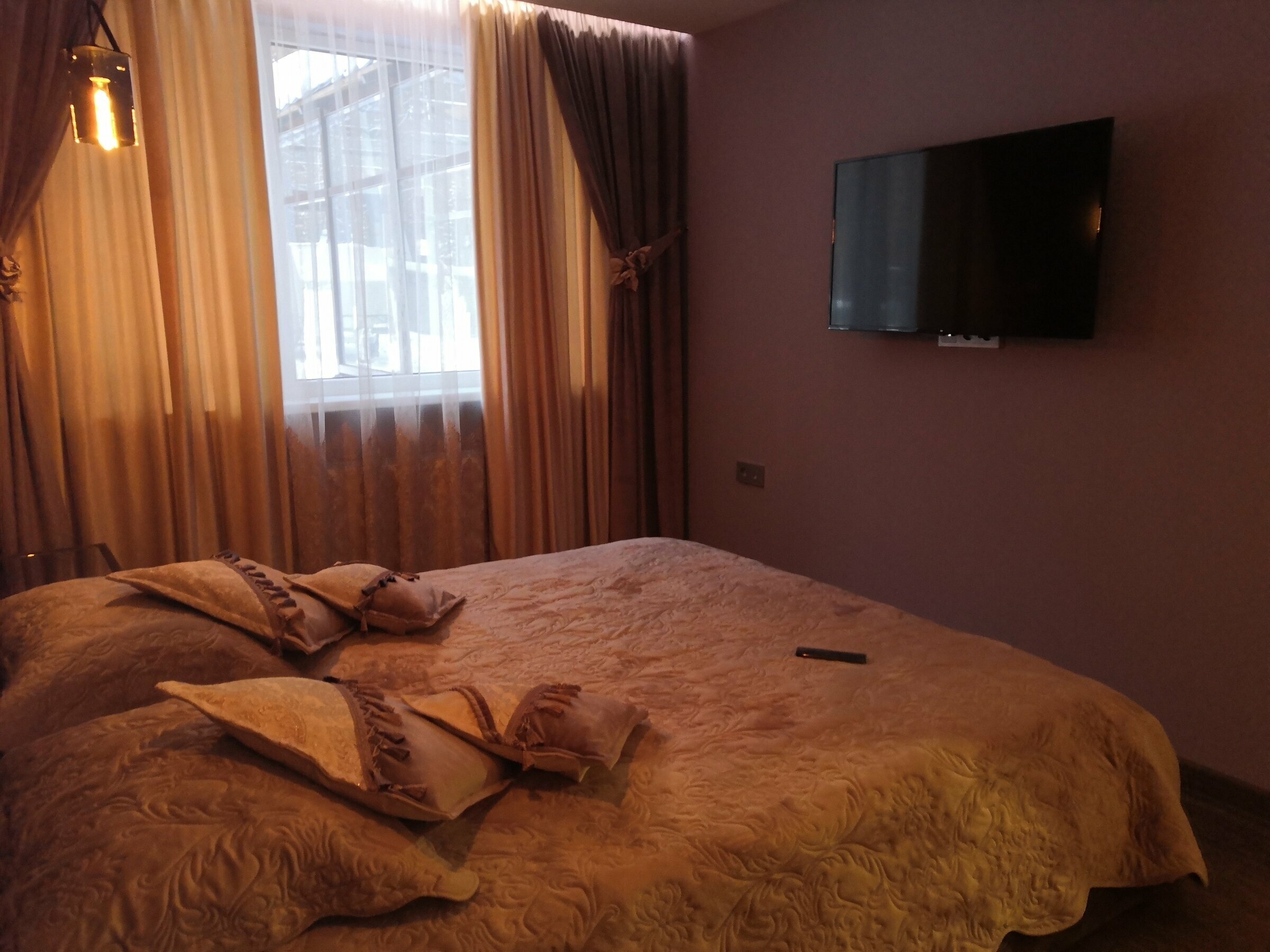 Люкс (номер с повышенным комфортом)